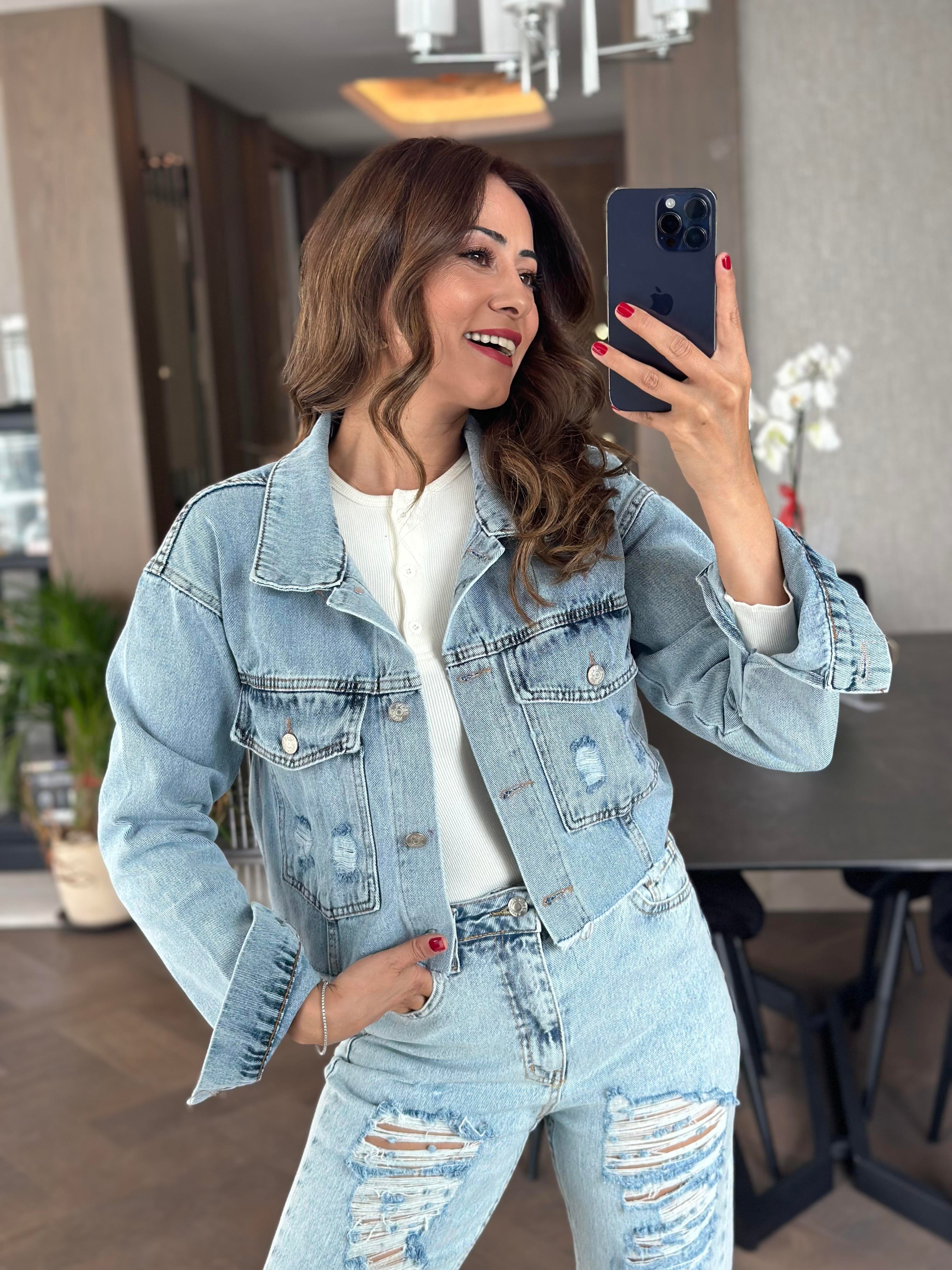 Buz Mavi Lazerli Crop Kadın Kot Ceket