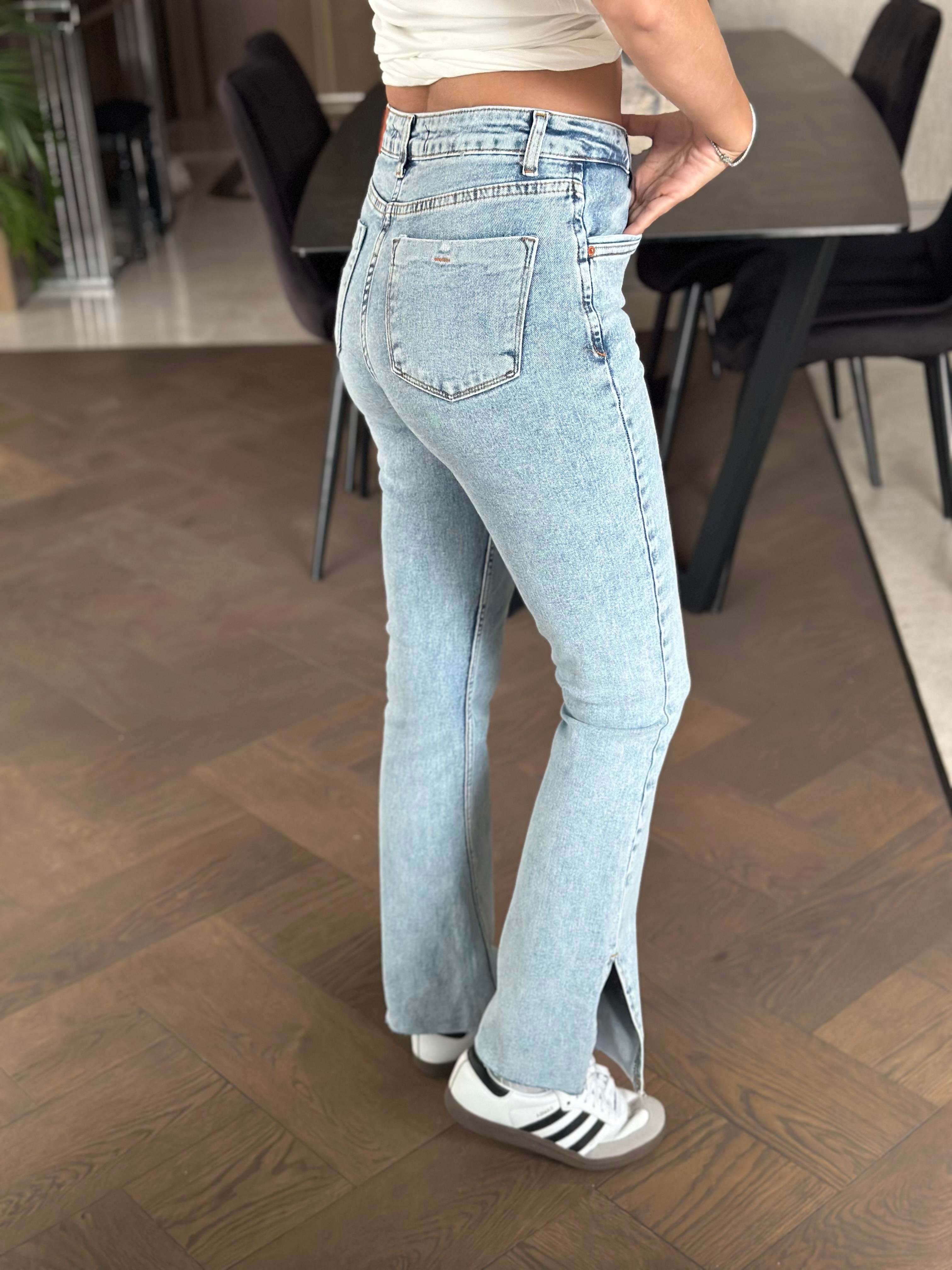 Buz Mavi  Paçası Yırtmaçlı Flare Jean Pantolon