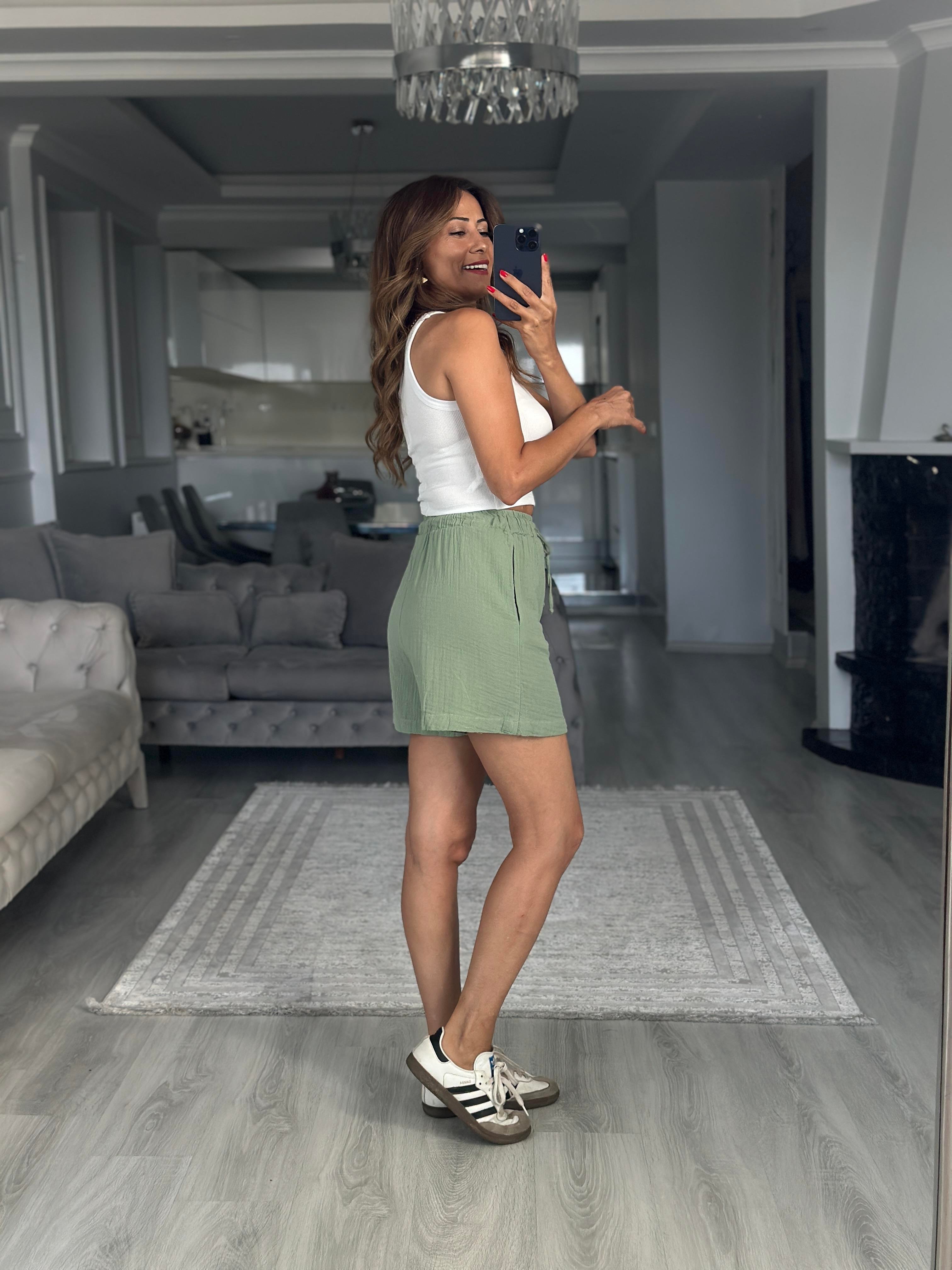 Çağla Beli Lastikli Müslin Kumaş Kadın Şort