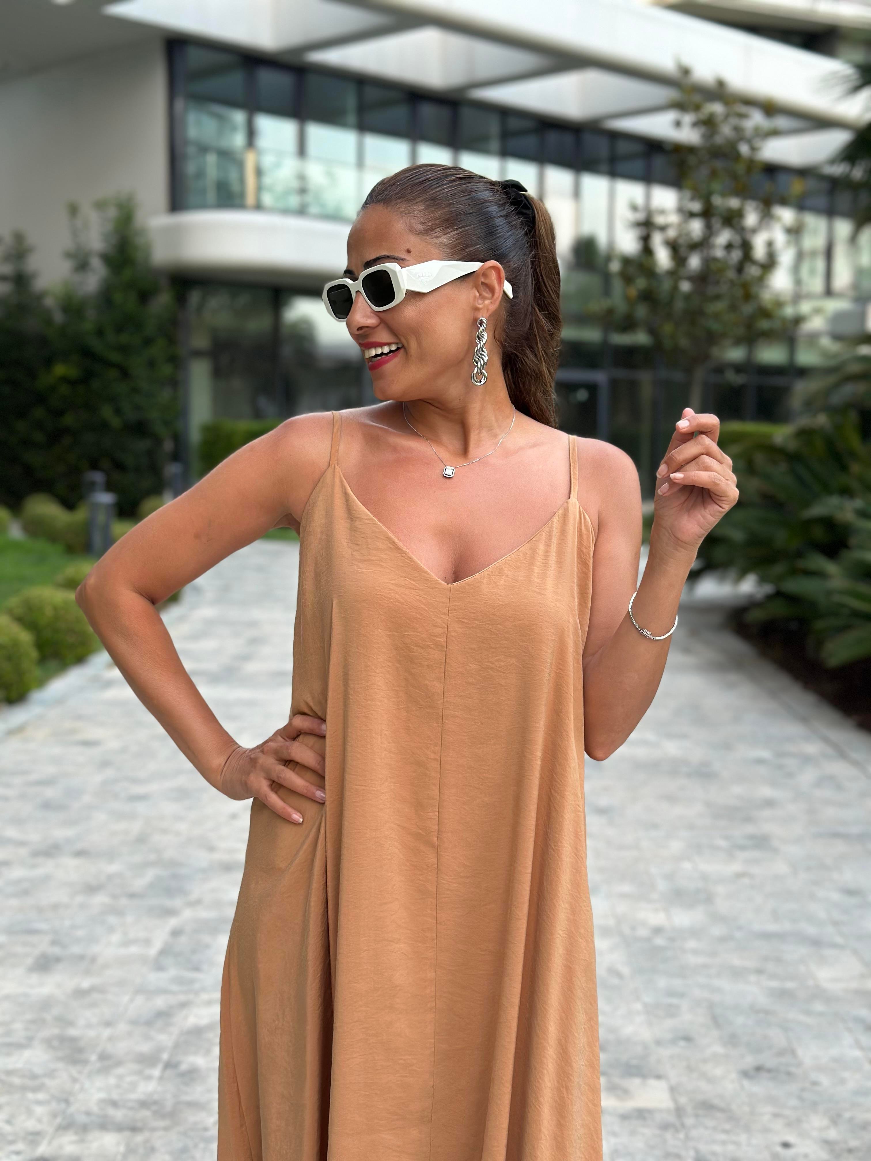 Camel Ayarlanabilir Askılı V Yaka Tnsel Maksi Boy Kadın Elbise