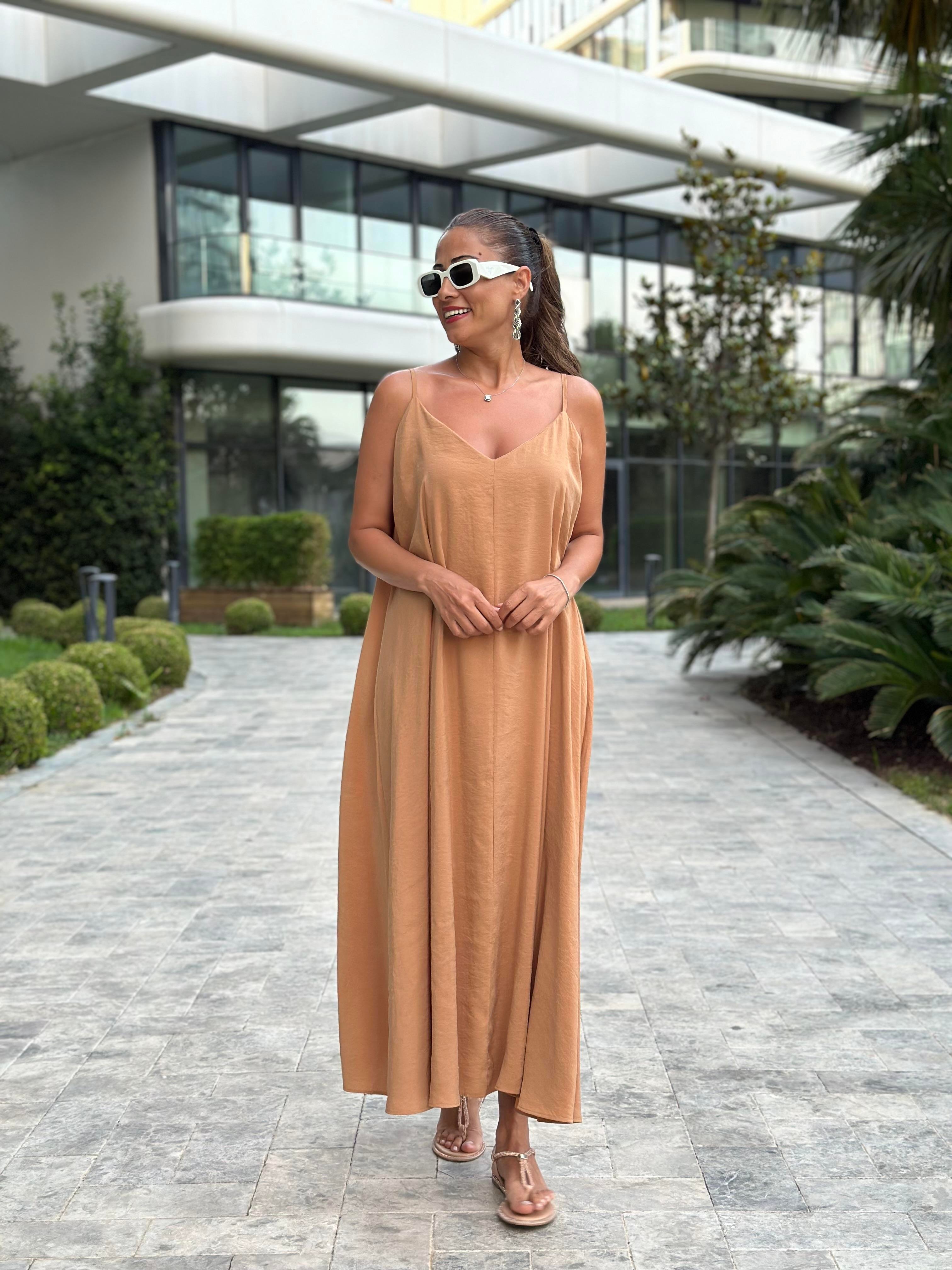 Camel Ayarlanabilir Askılı V Yaka Tnsel Maksi Boy Kadın Elbise