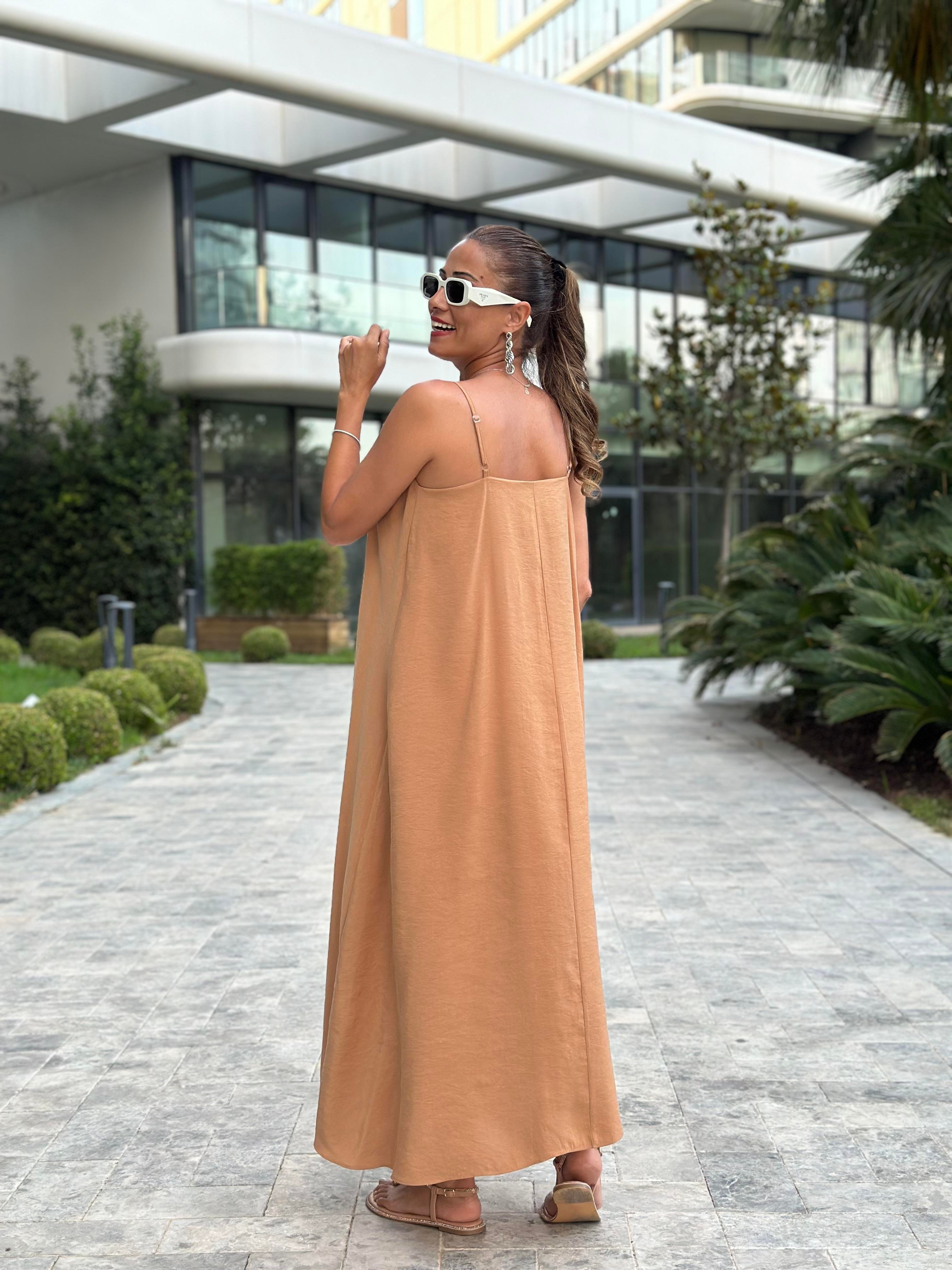 Camel Ayarlanabilir Askılı V Yaka Tnsel Maksi Boy Kadın Elbise