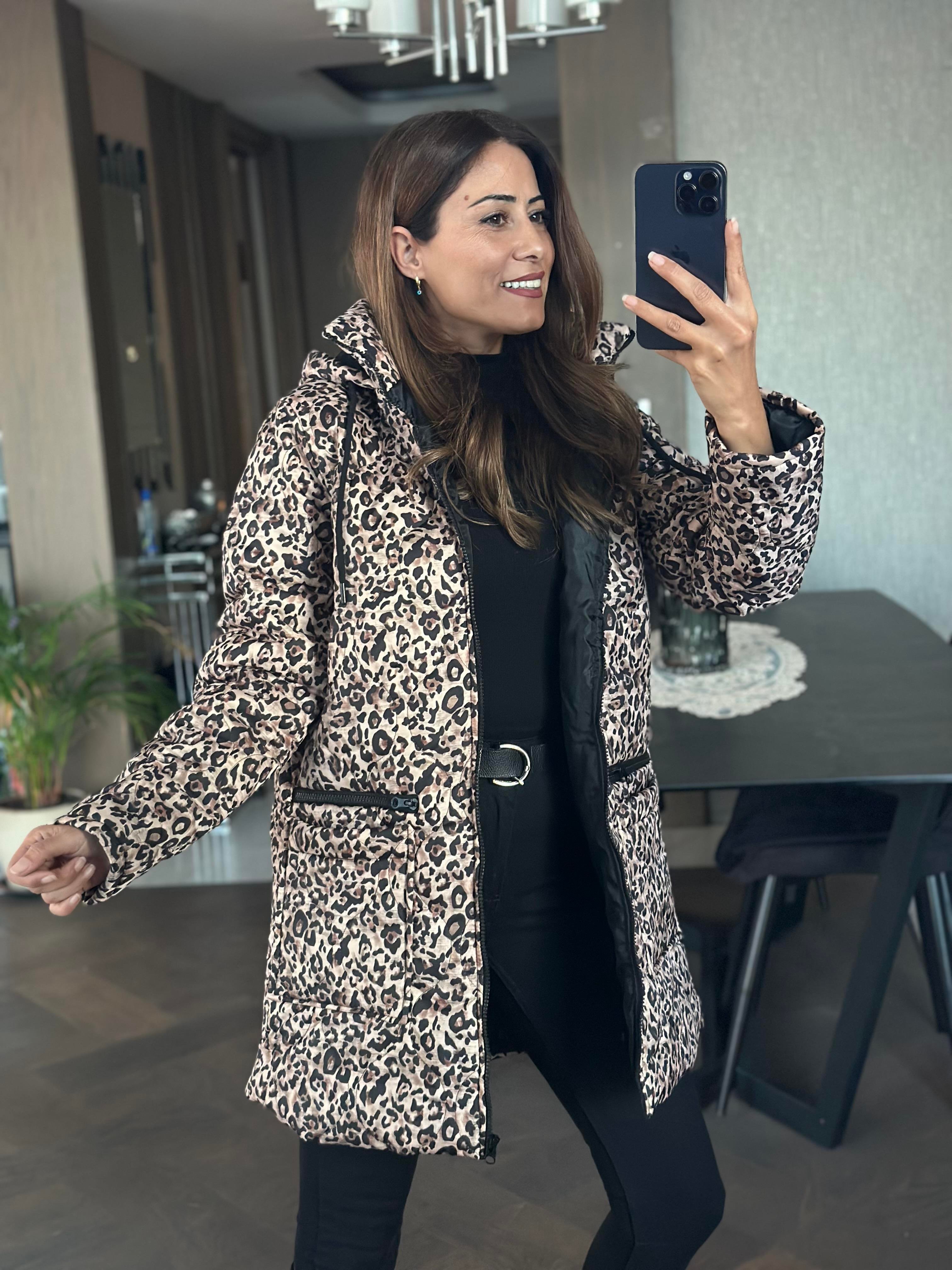 Camel Kapitone Leopar Desen Kapüşonlu Cebi Fermuar Detay Kadın Mont