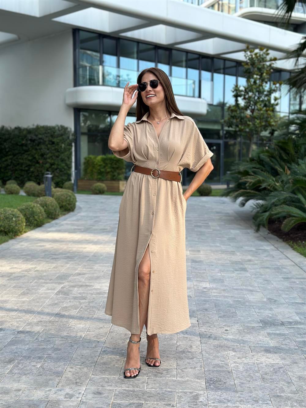 Camel Ön Ve Arka Pileli Kısa Kol Kemerli Kadın Gömlek Elbise