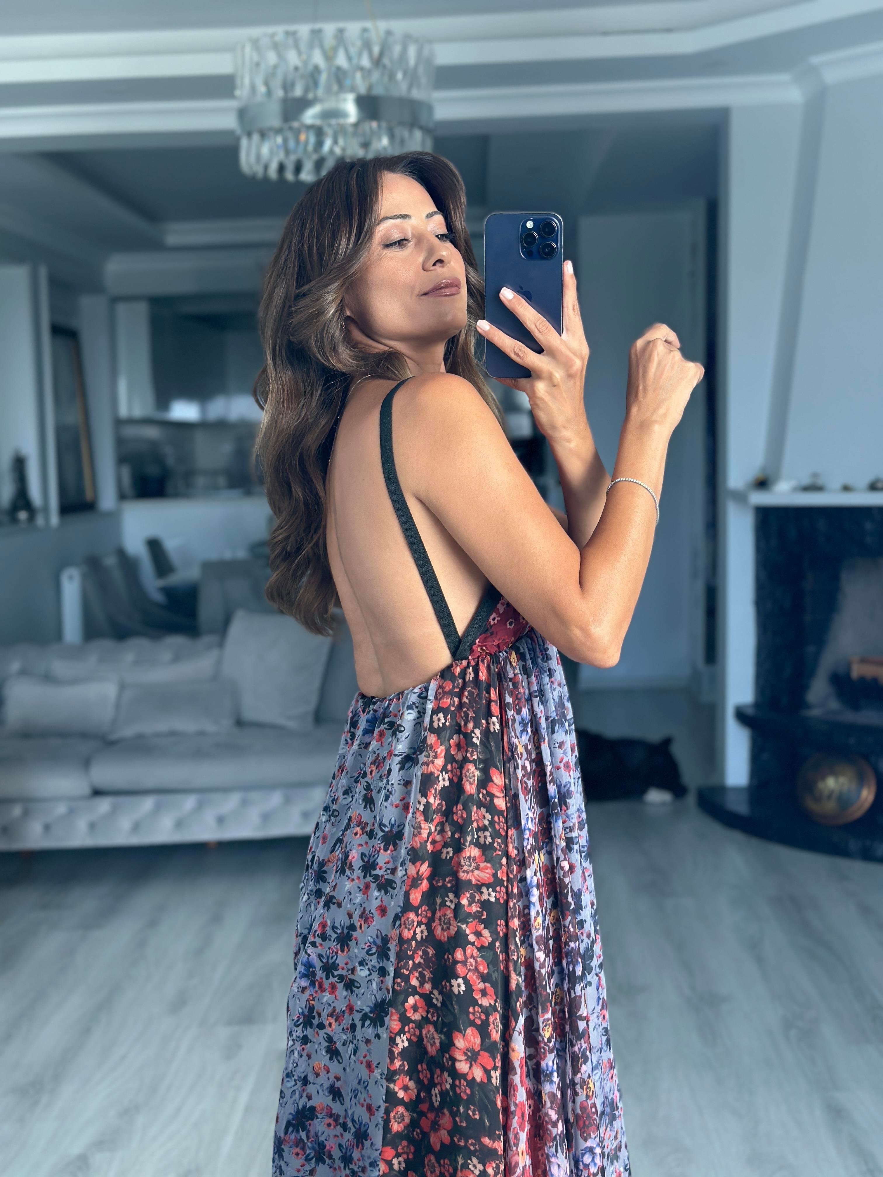 Çok Renkli Askılı Crush Çiçek Desenli Maksi Boy Kadın Elbise