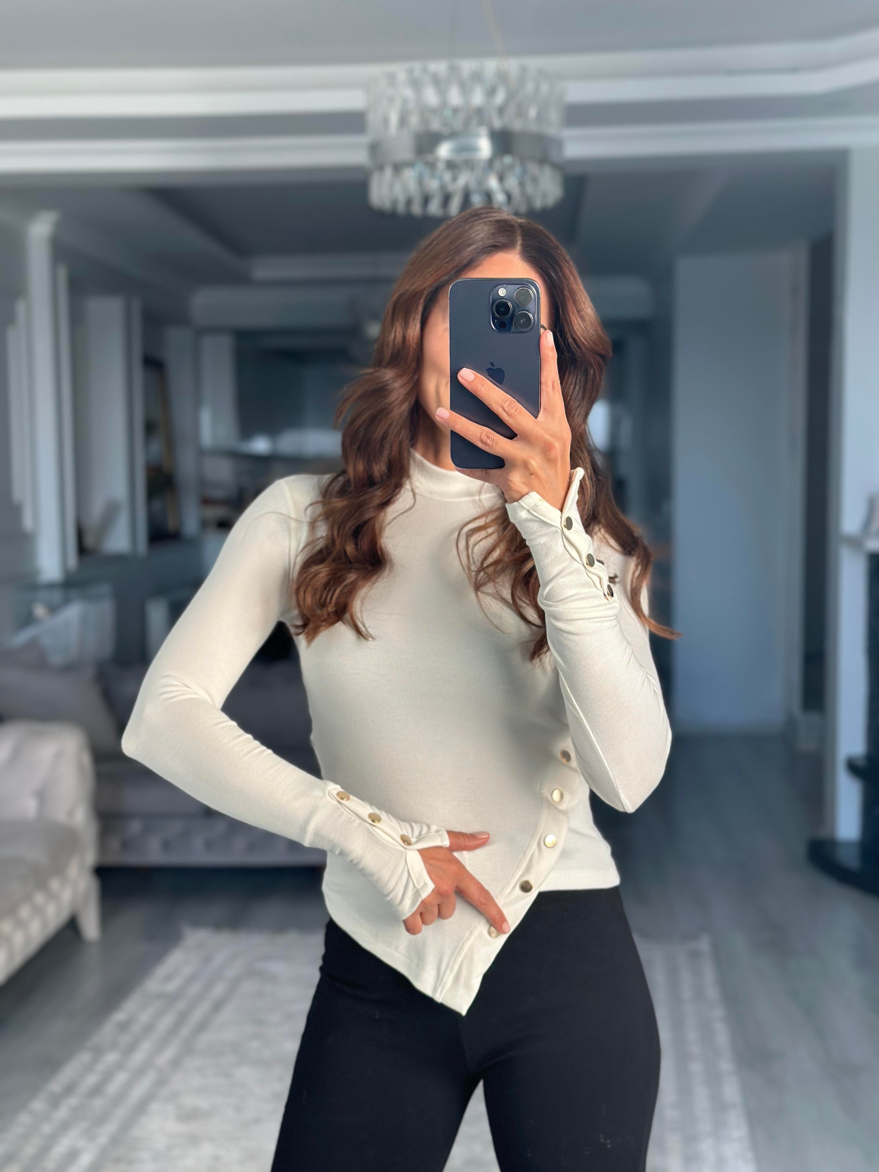 Ekru Beli Ve Kolu Çıtçıt Detay Uzun Kol Kadın Bluz