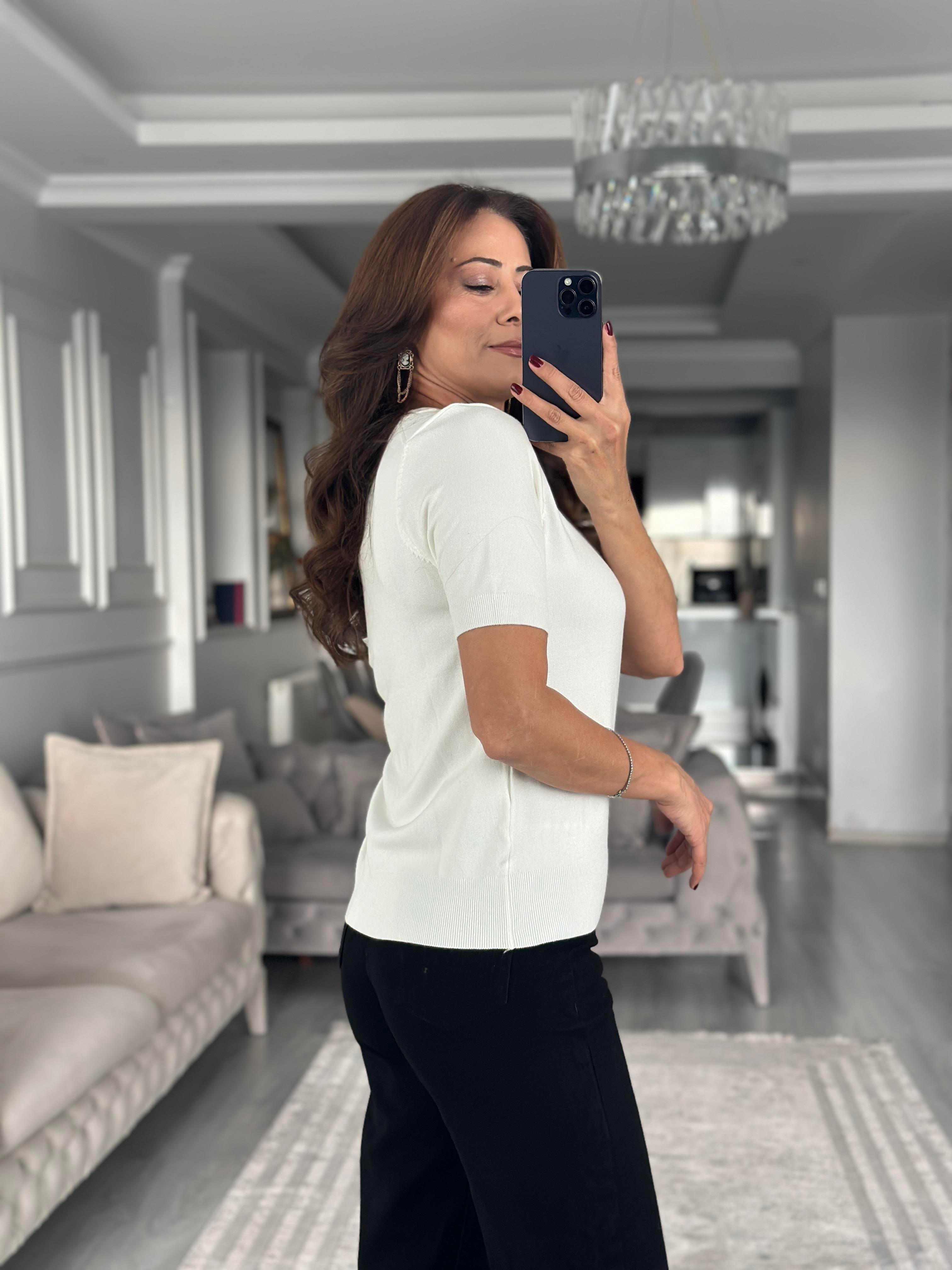 Ekru Bisiklet Yaka  Kısa Kol Basic Kadın Triko Bluz