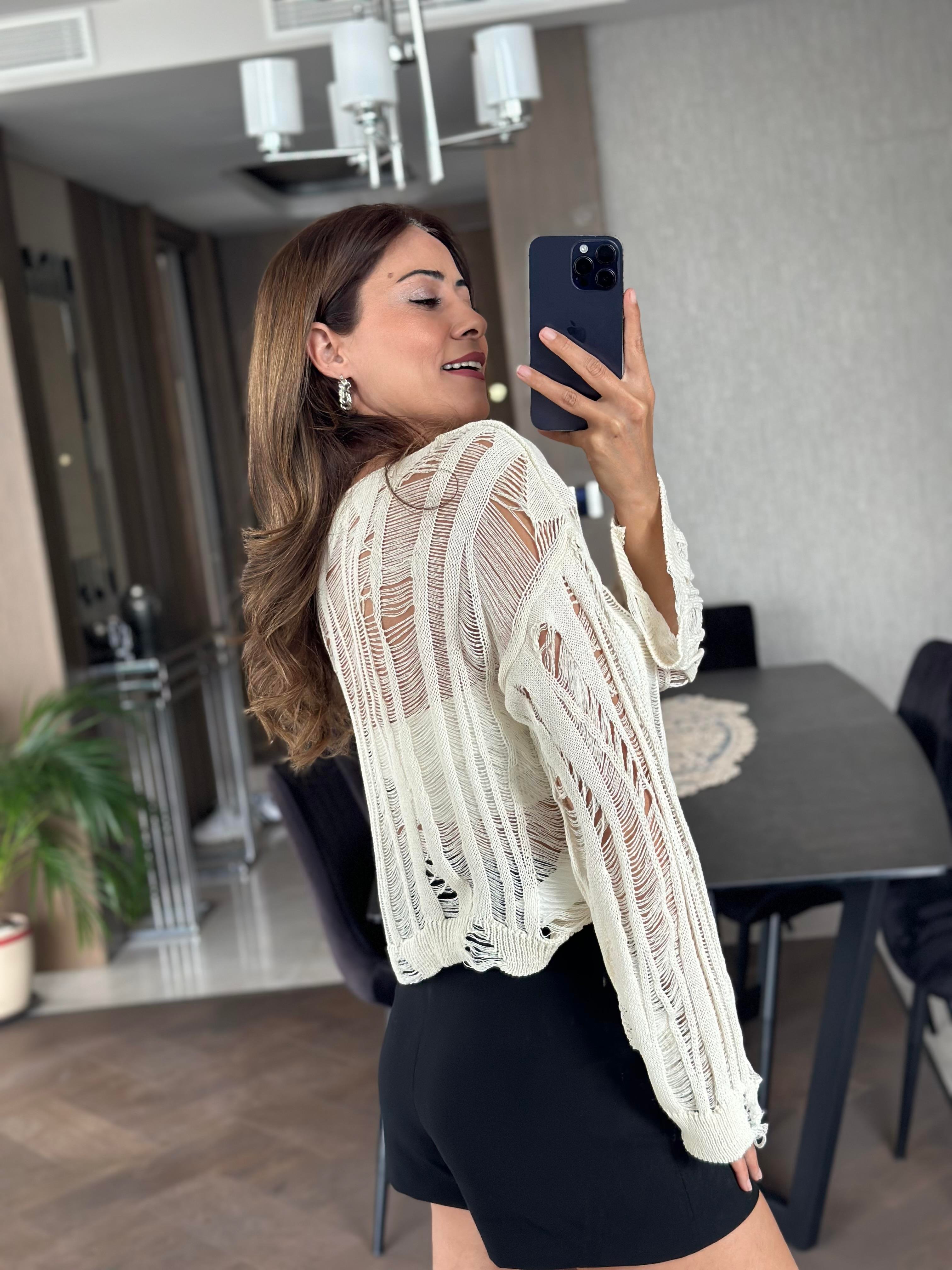 Ekru Bisiklet Yaka Trasparan Triko Kadın Crop Kazak