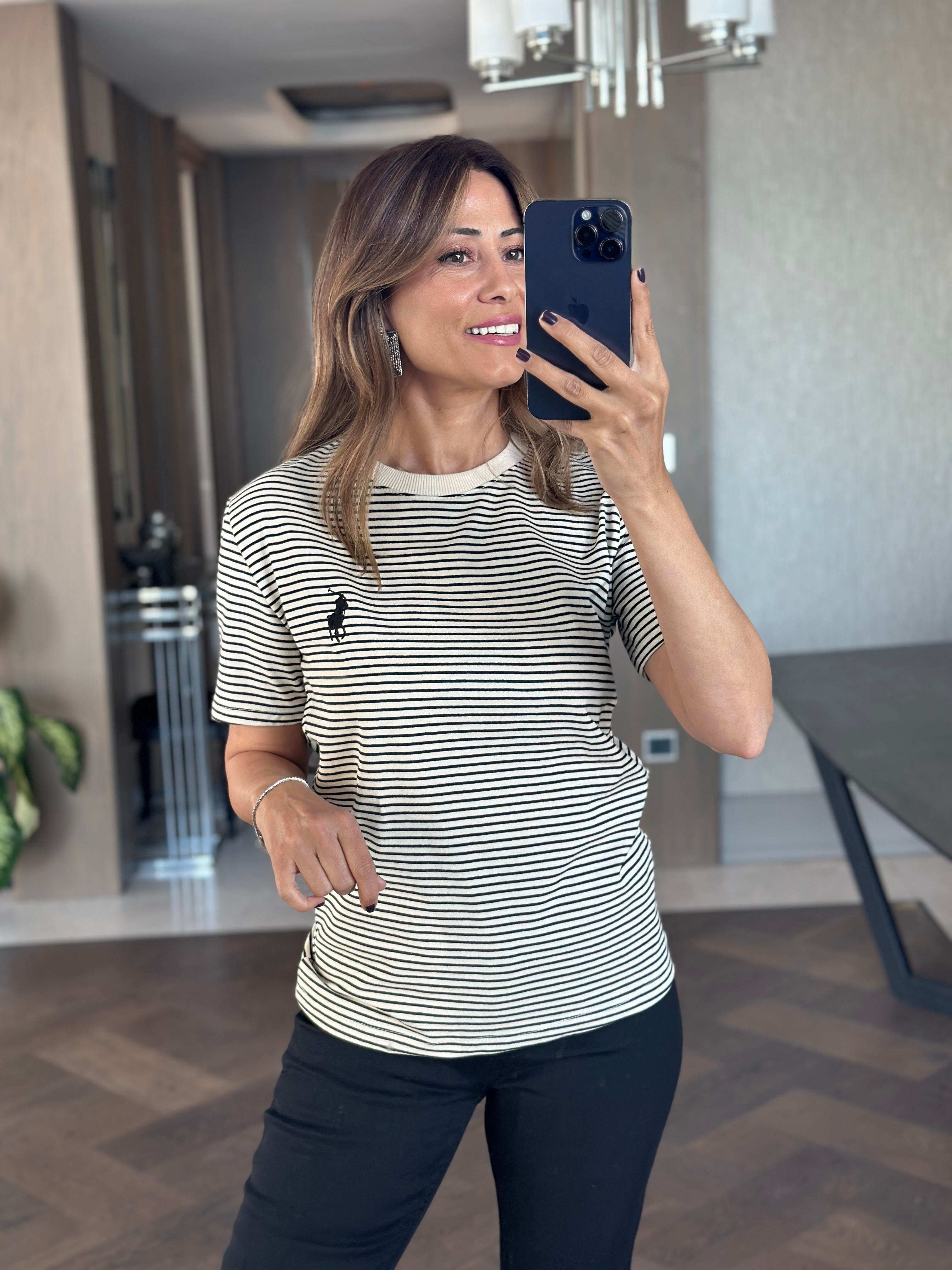 Ekru Çizgili Nakışlı Bisiklet Yaka Kadın T-Shirt