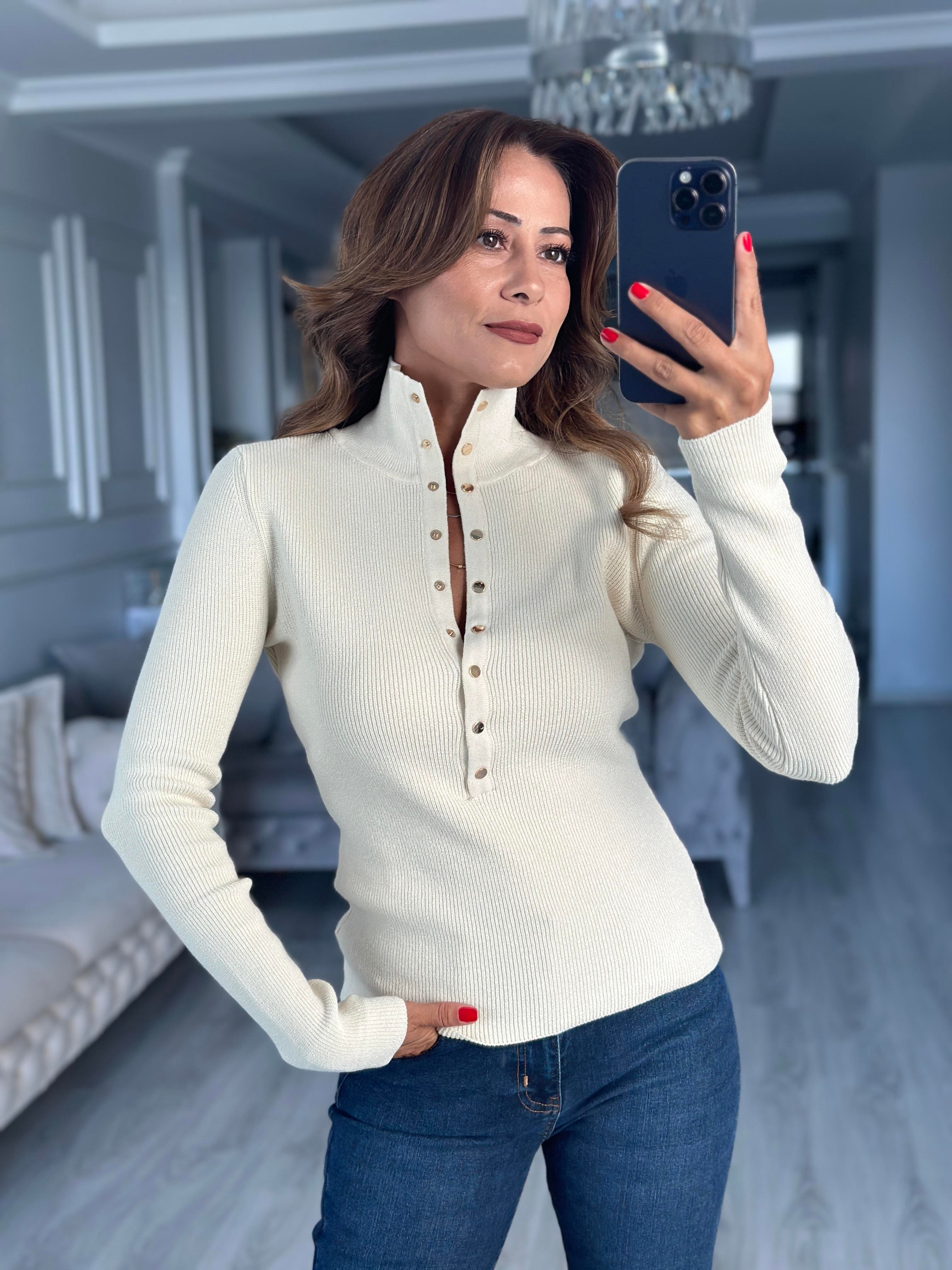 Ekru Dik Yaka Çıtçıt Düğmeli Kadın Triko Kazak