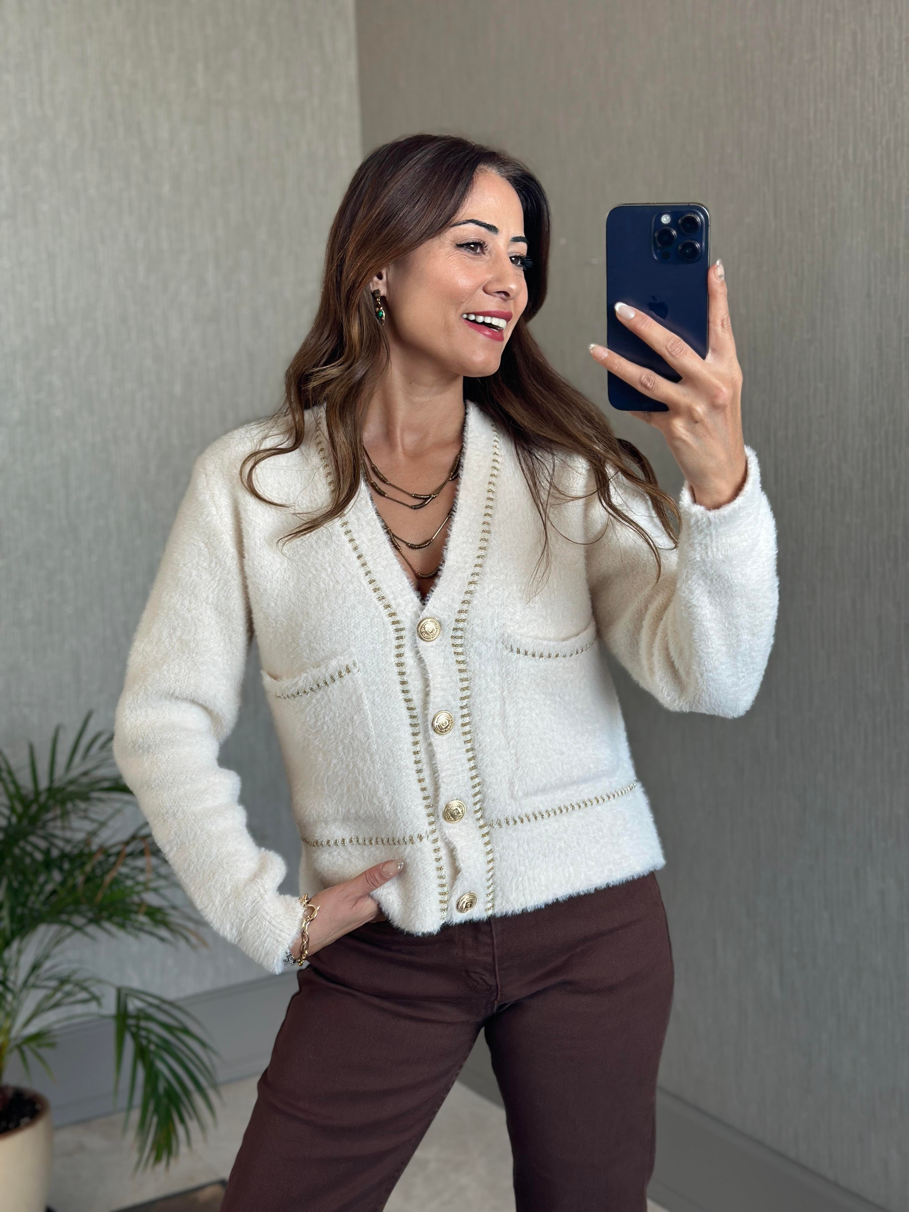 Ekru Yumoş Gold Şerit Detay Cepli Kadın Triko Hırka 