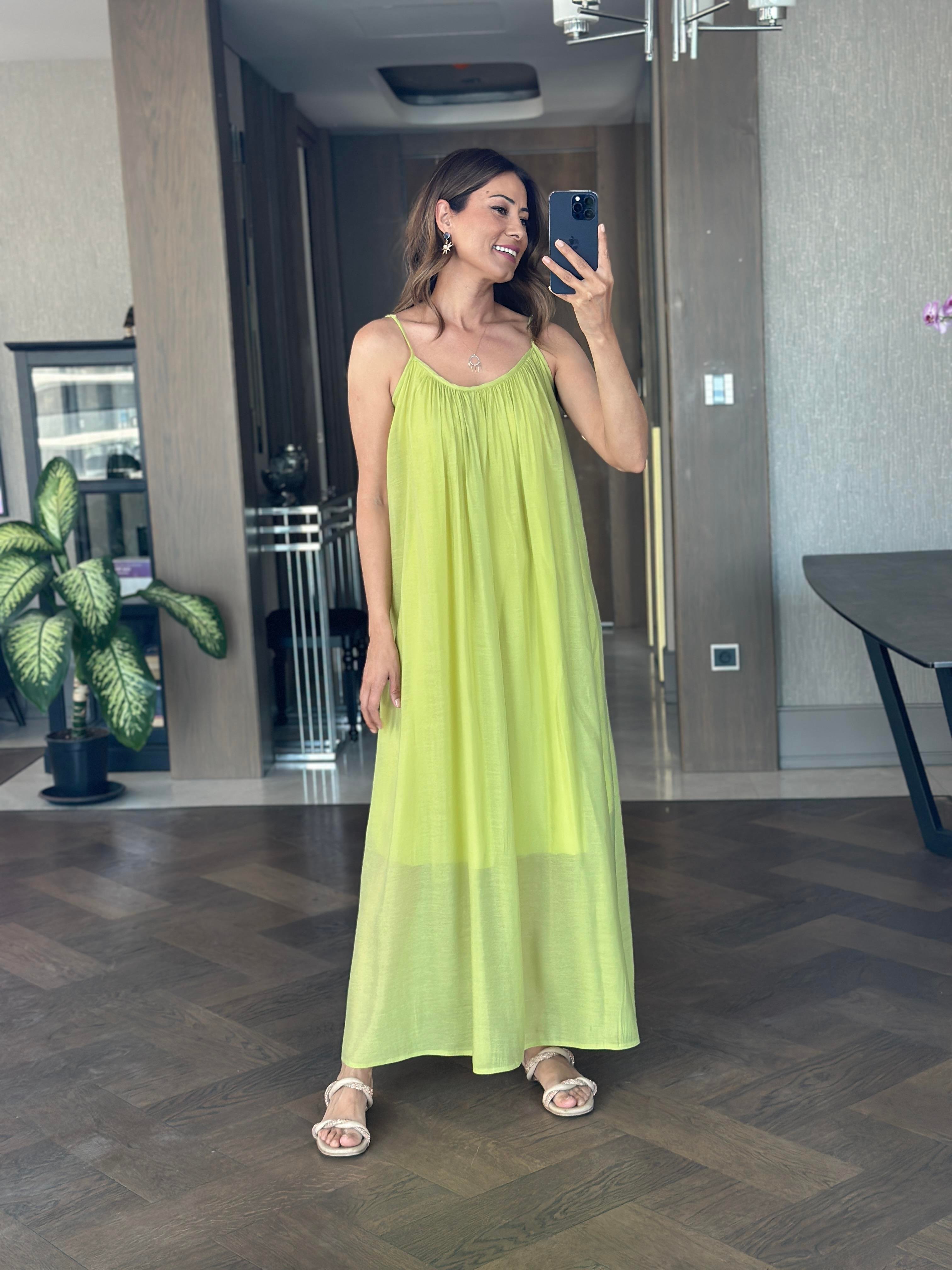 Fıstık Yeşili Ayarlanabilir Askılı Astarlı Salaş Maksi Boy Kadın Elbise