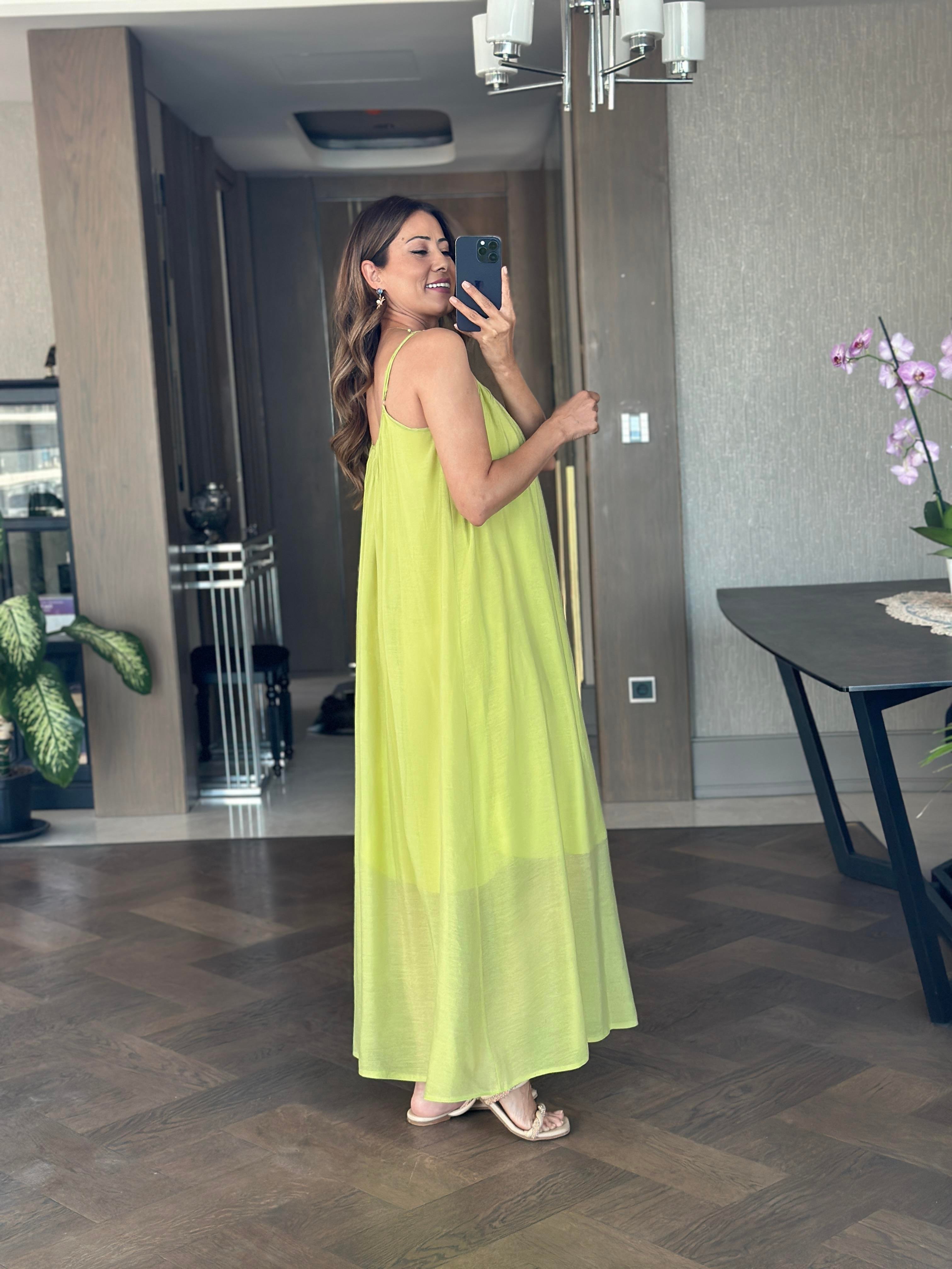 Fıstık Yeşili Ayarlanabilir Askılı Astarlı Salaş Maksi Boy Kadın Elbise