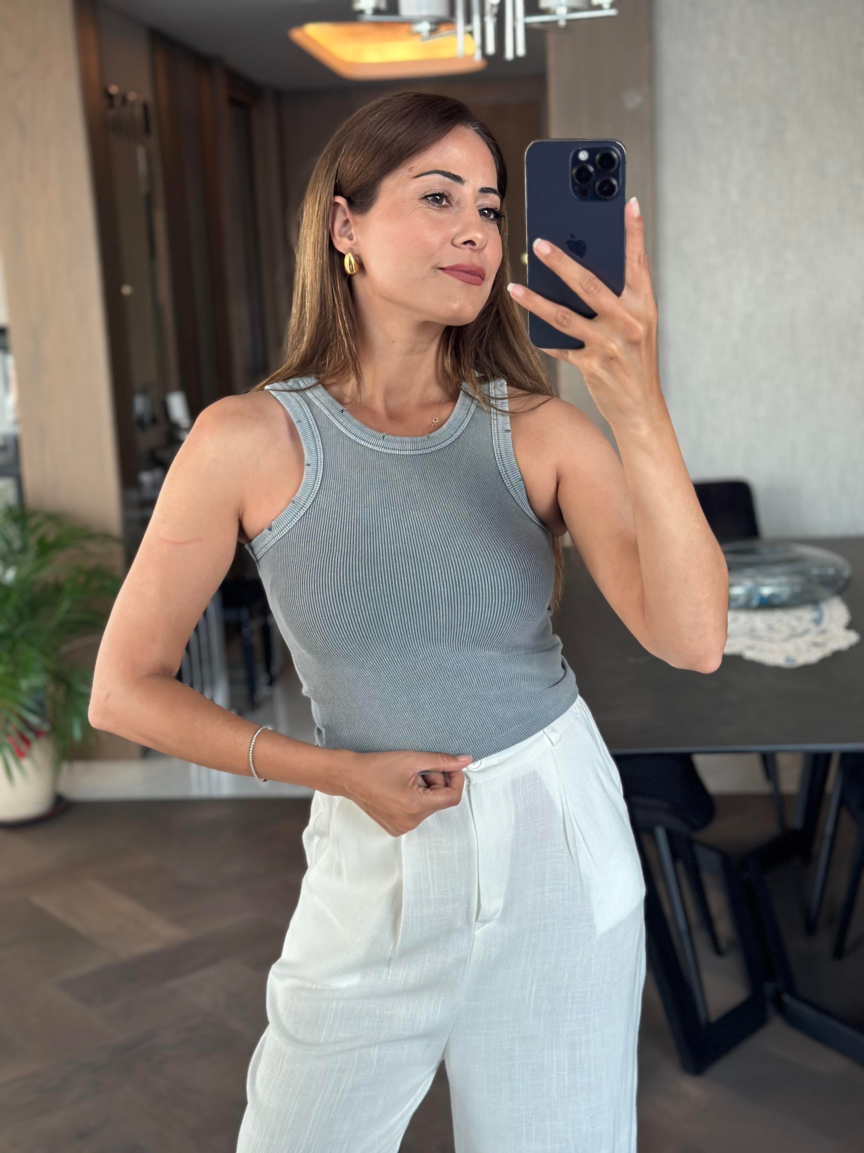 Gri Arkası Dikiş Detay Yıkamalı Halter Yaka Kadın Kaşkorse Body