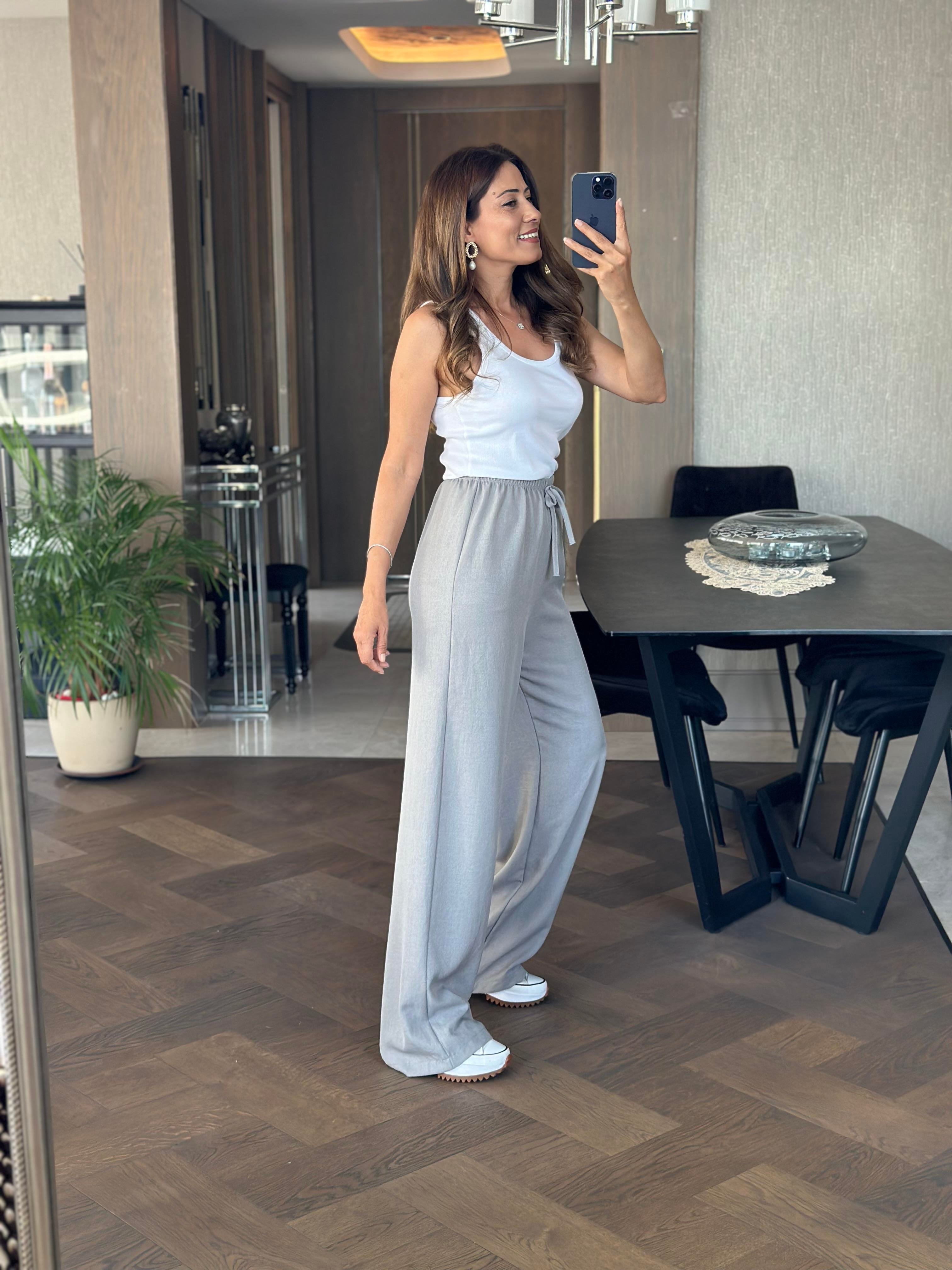 Gri Beli Bağcık Detay Lastikli Bol Paça Aerobin Kadın Pantolon