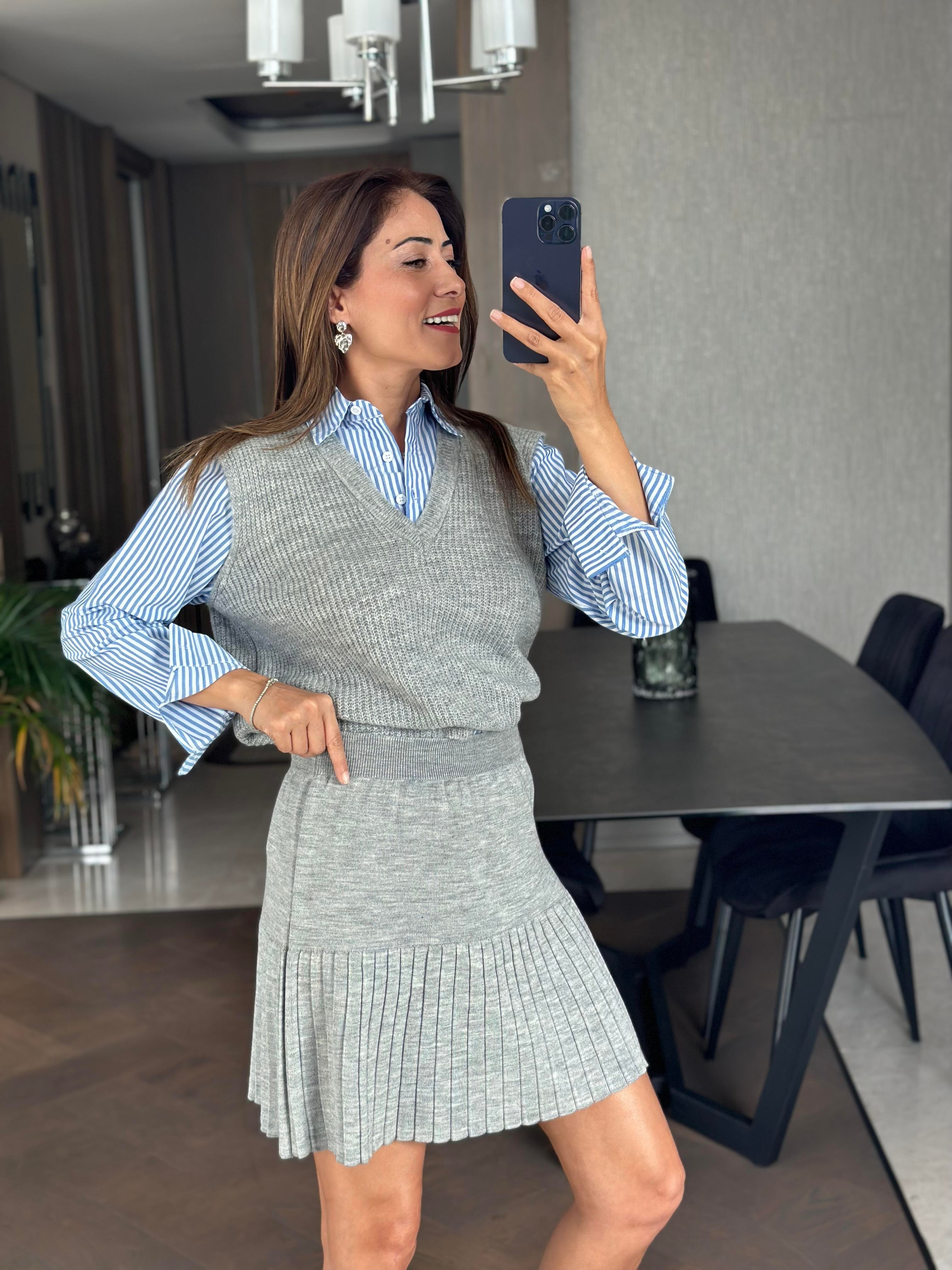Gri Beli Lastikli Kloş Kadın Triko Mini Etek