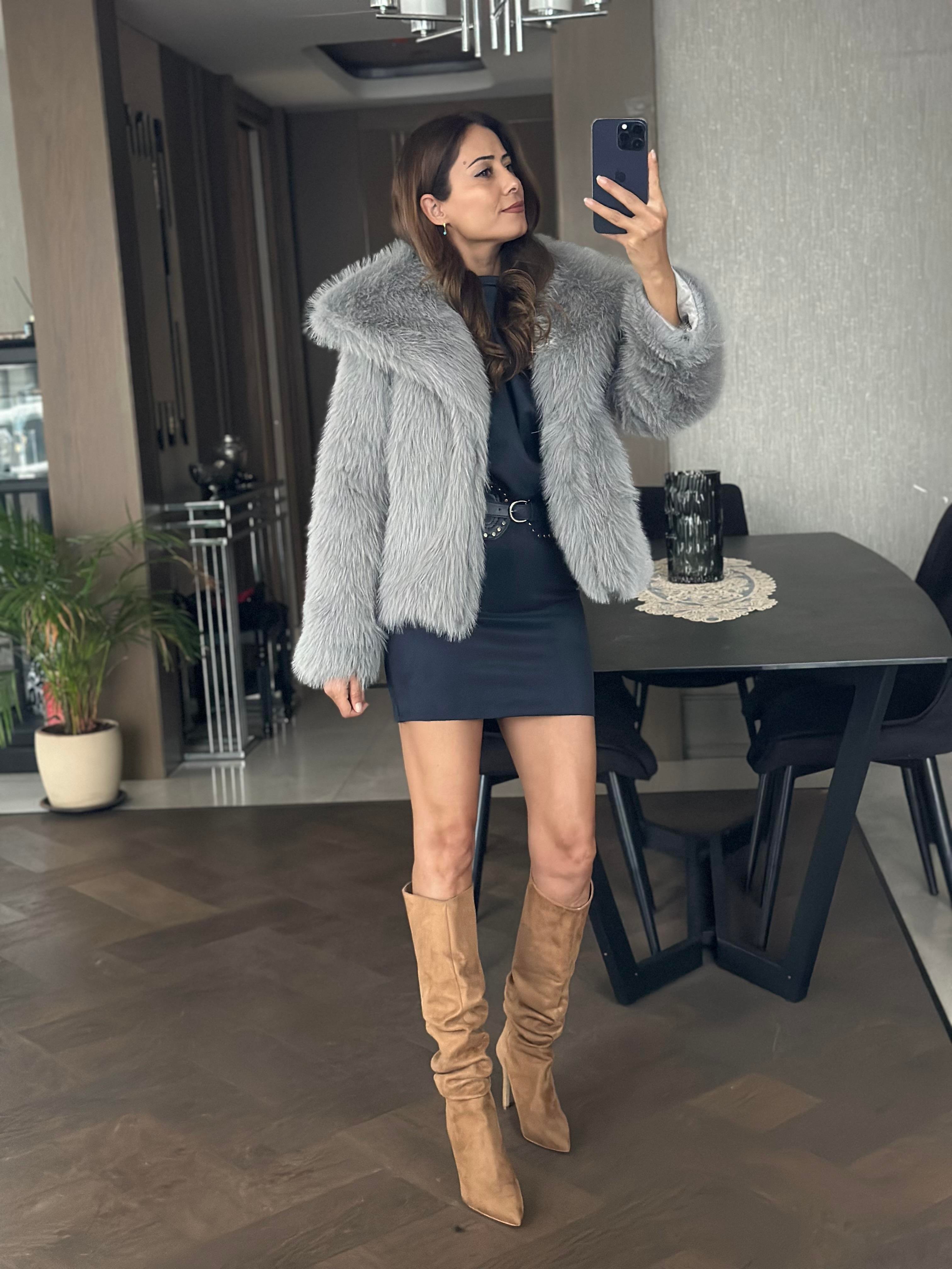 Gri Kısa Boy Lolita Kadın Kürk Mont