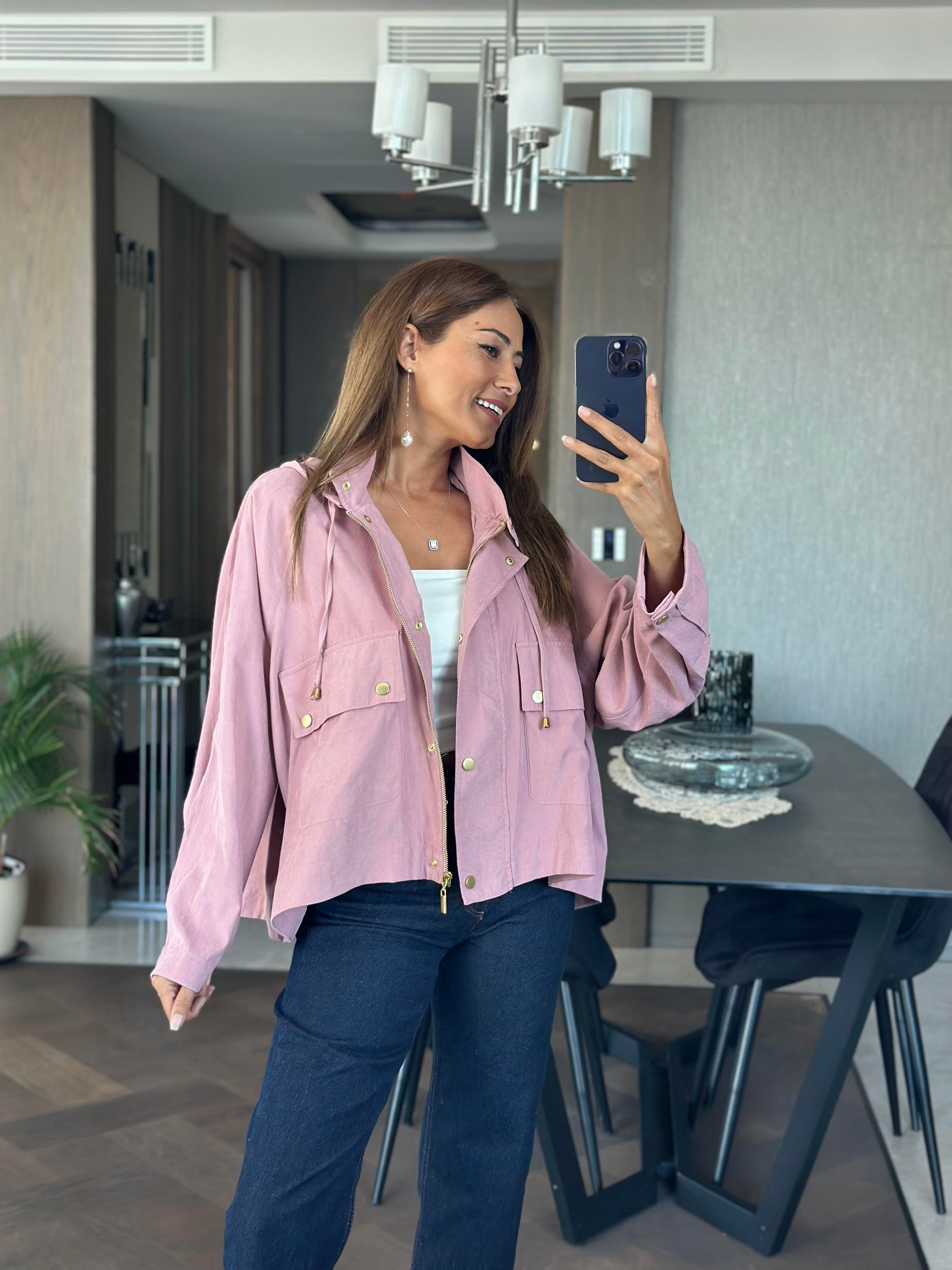 Gül Kurusu Kapüşonlu Cepleri Ve Önü Çıtçıtlı Oversize Kadın Trençkot