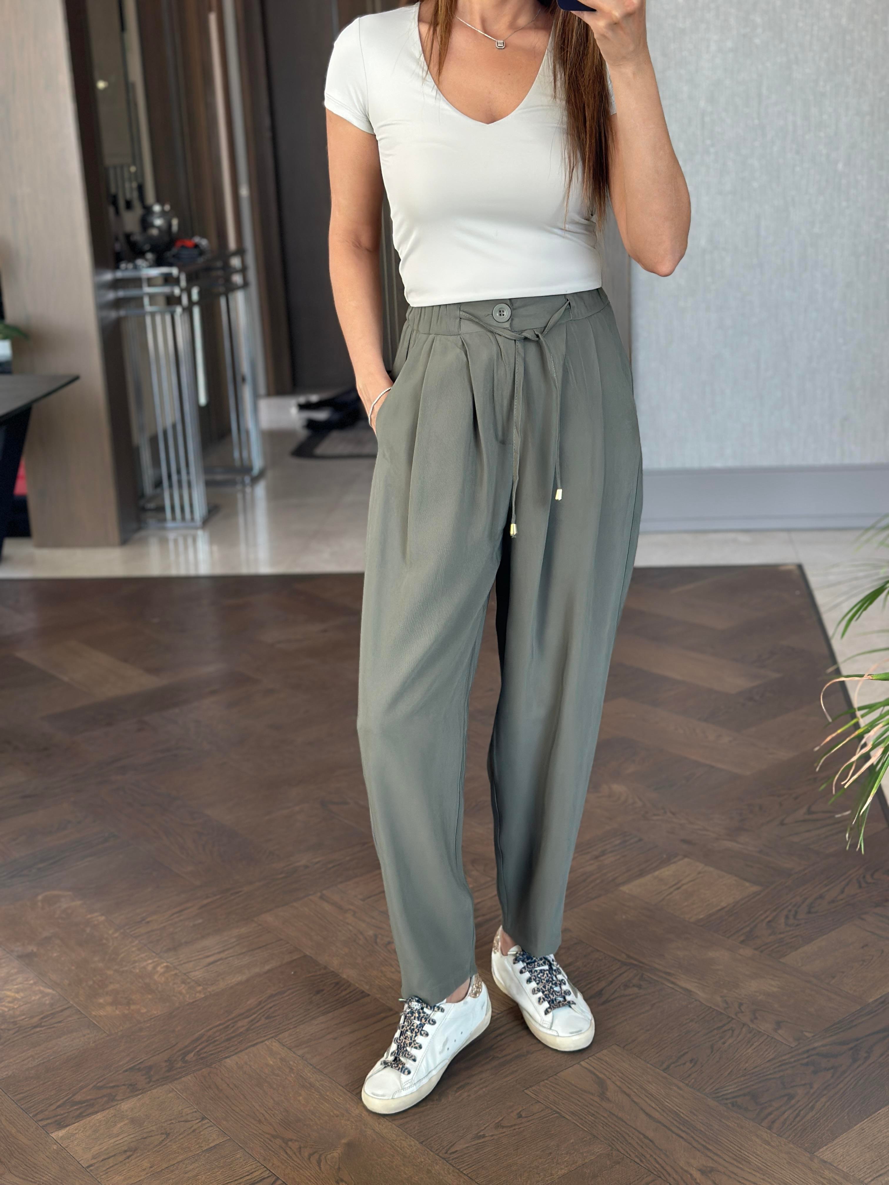 Haki Beli Bağcıklı Önü Pileli Kadın Pantolon