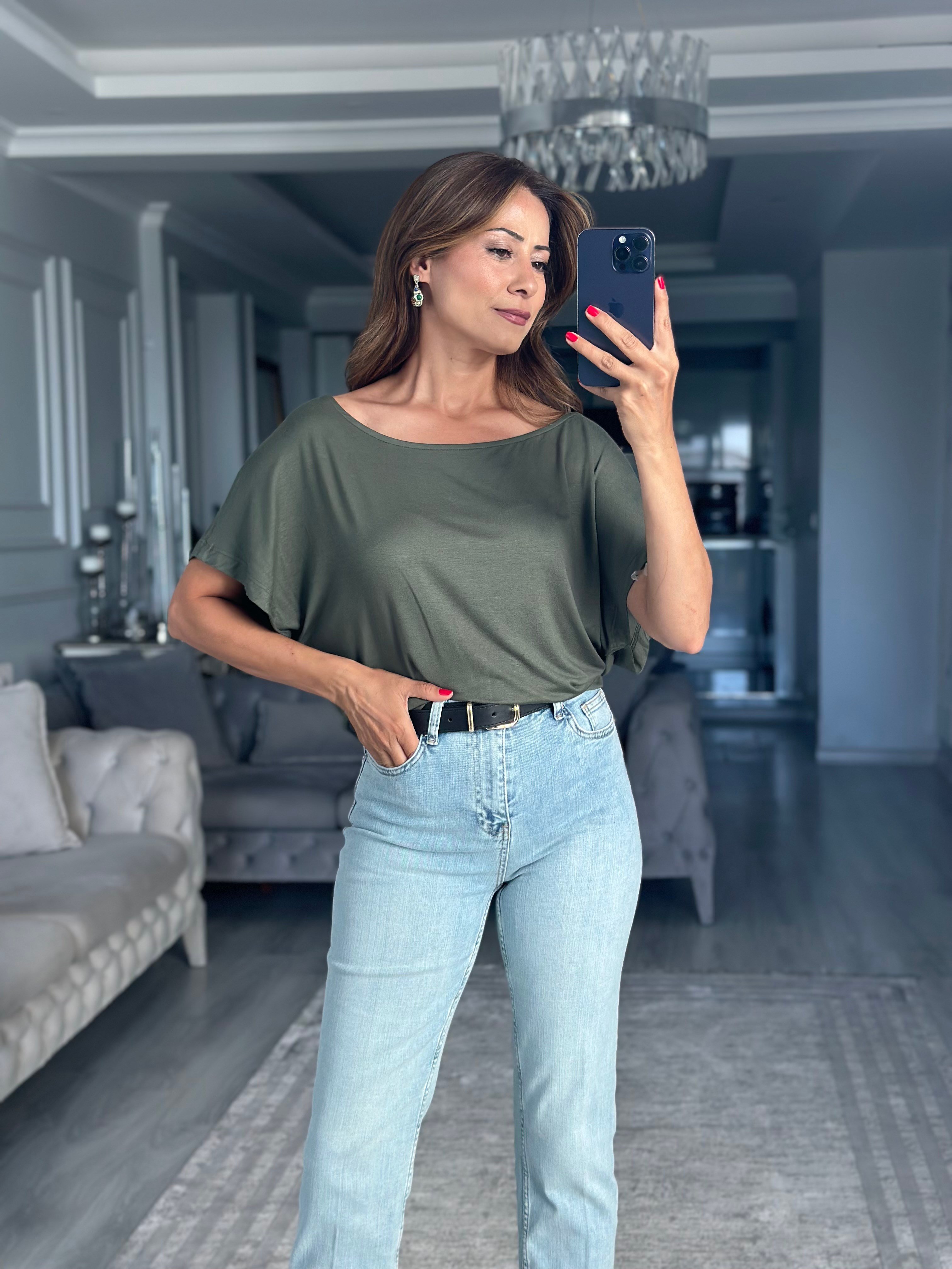 Haki Kayık Yaka Yarasa Kol Kadın T-Shirt
