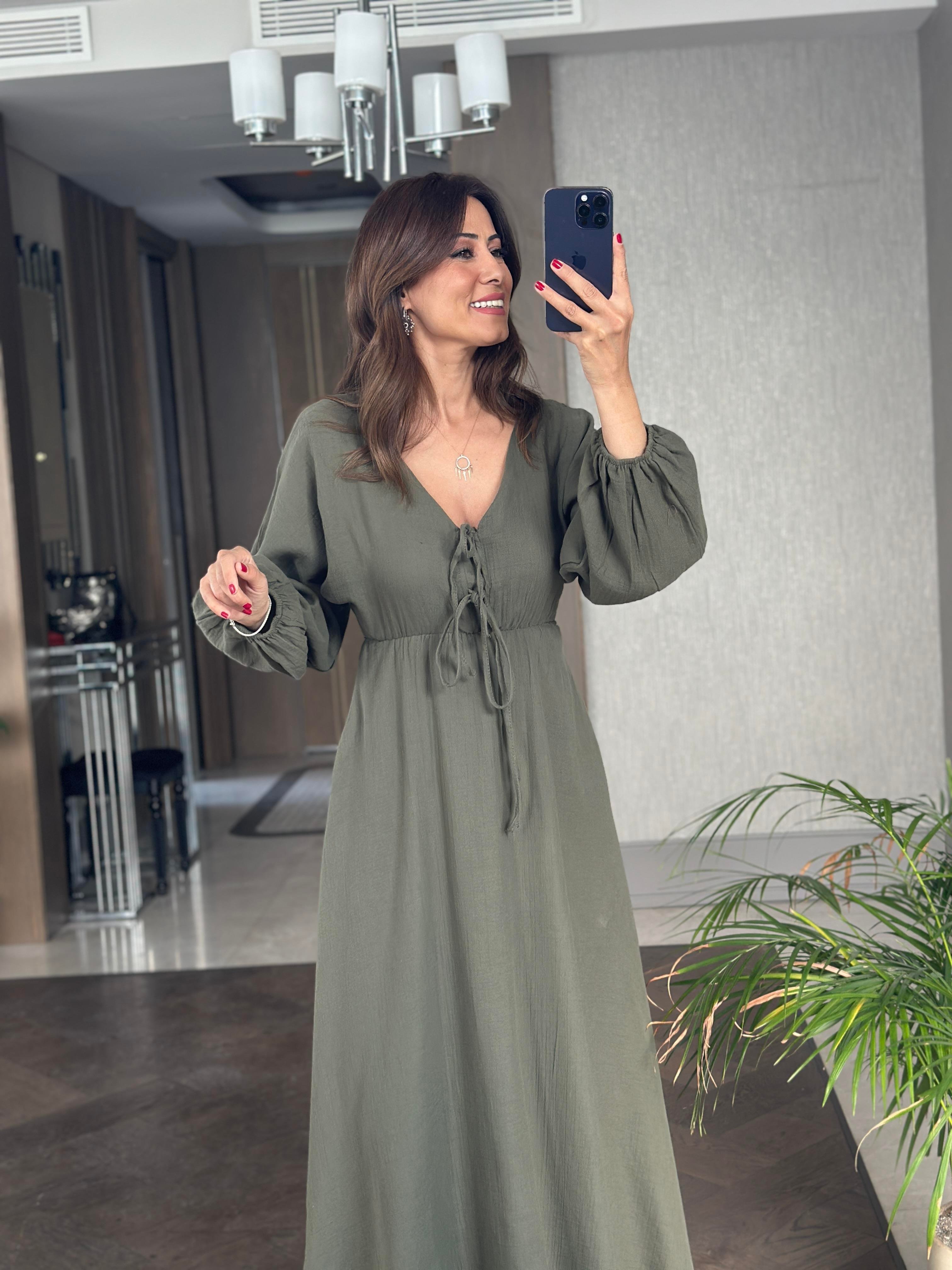 Haki Müslin Önü Bağcıklı Kol Ucu Lastikli Kadın Midi Boy Elbise