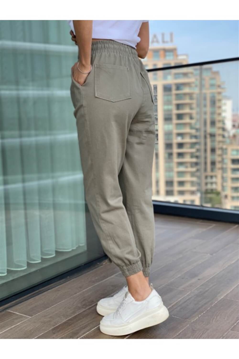 Haki  Paçası Ve Beli Lastikli Gabardin Pantolon 