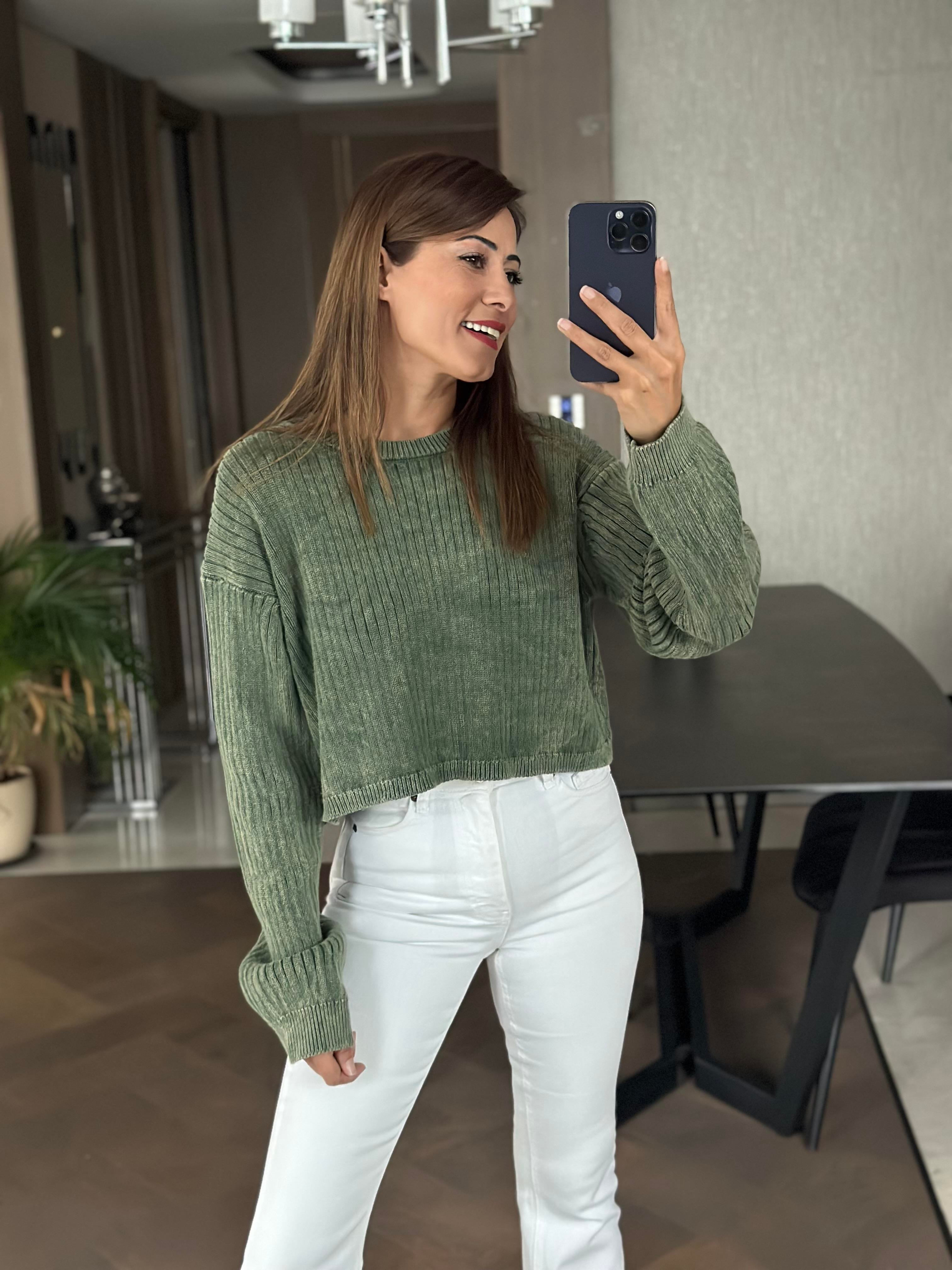 Haki Soluk Efektli Kadın Triko Crop Kazak