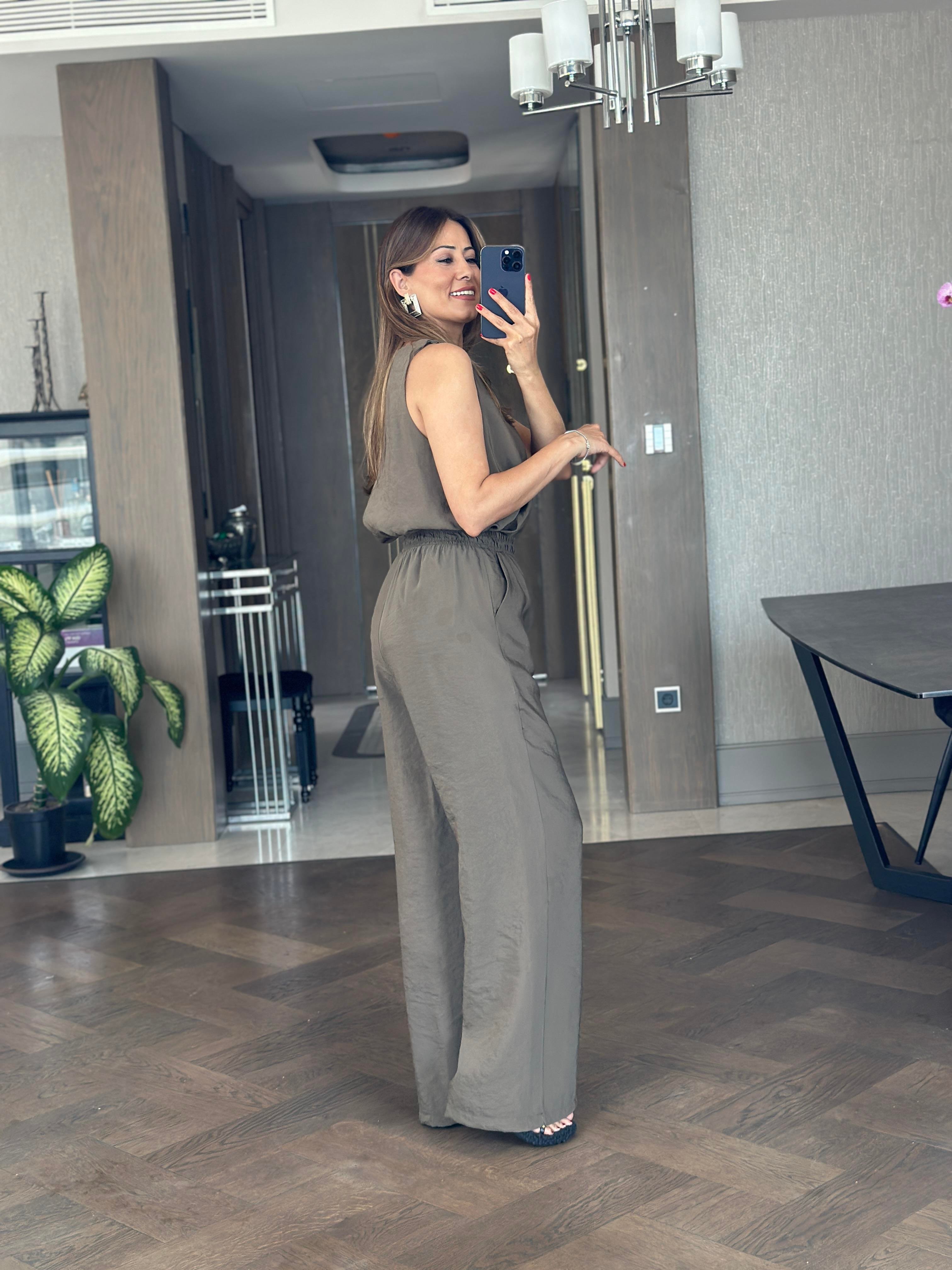 Haki V Yaka Bluz Bol Paça Pantolon Kadın Alt Üst Takım