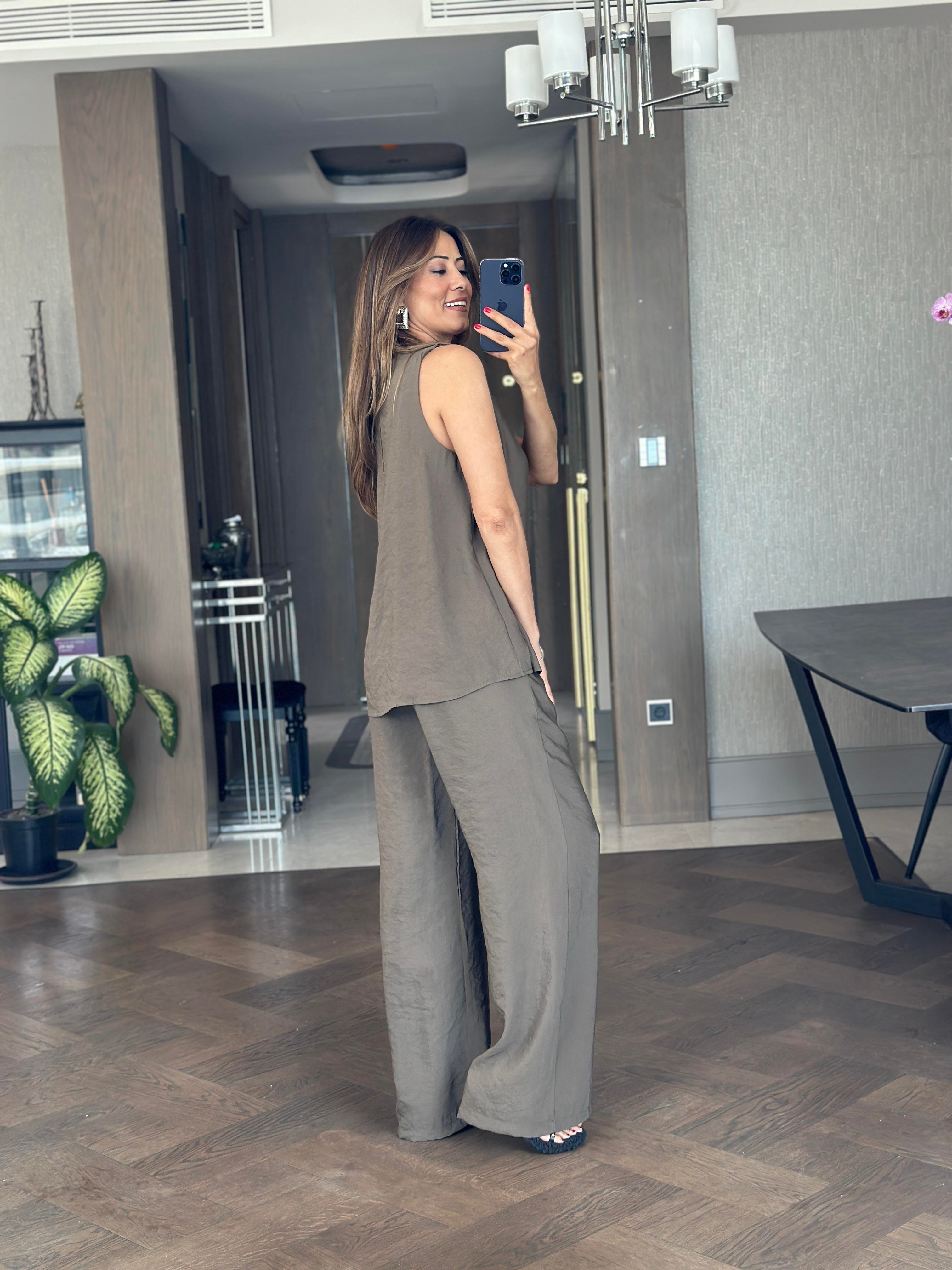 Haki V Yaka Bluz Bol Paça Pantolon Kadın Alt Üst Takım