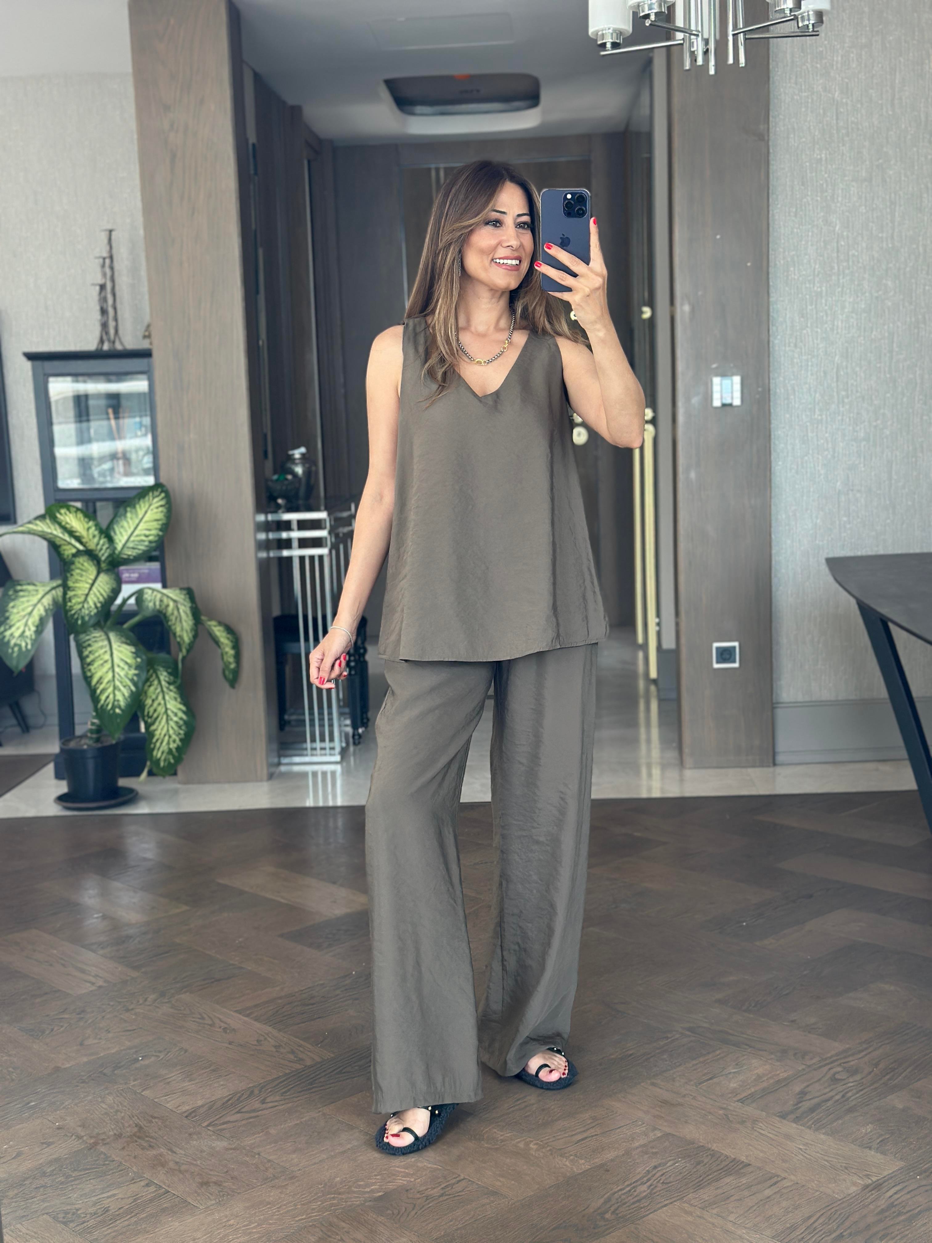 Haki V Yaka Bluz Bol Paça Pantolon Kadın Alt Üst Takım