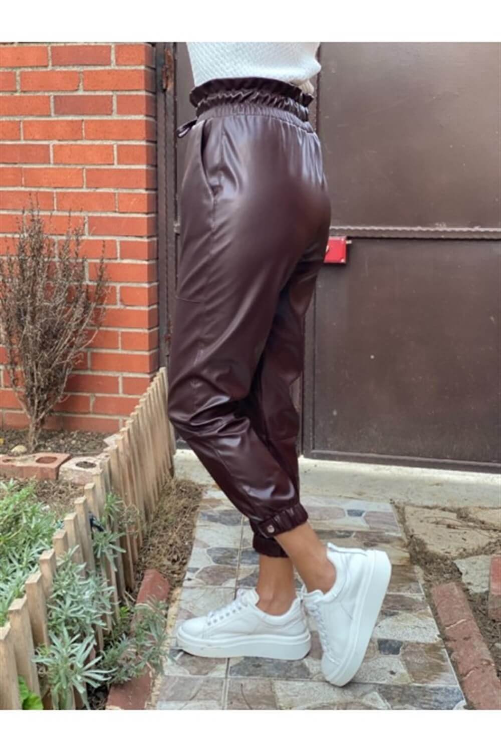 Kahve Paçası Çıtçıtlı Deri Pantolon 