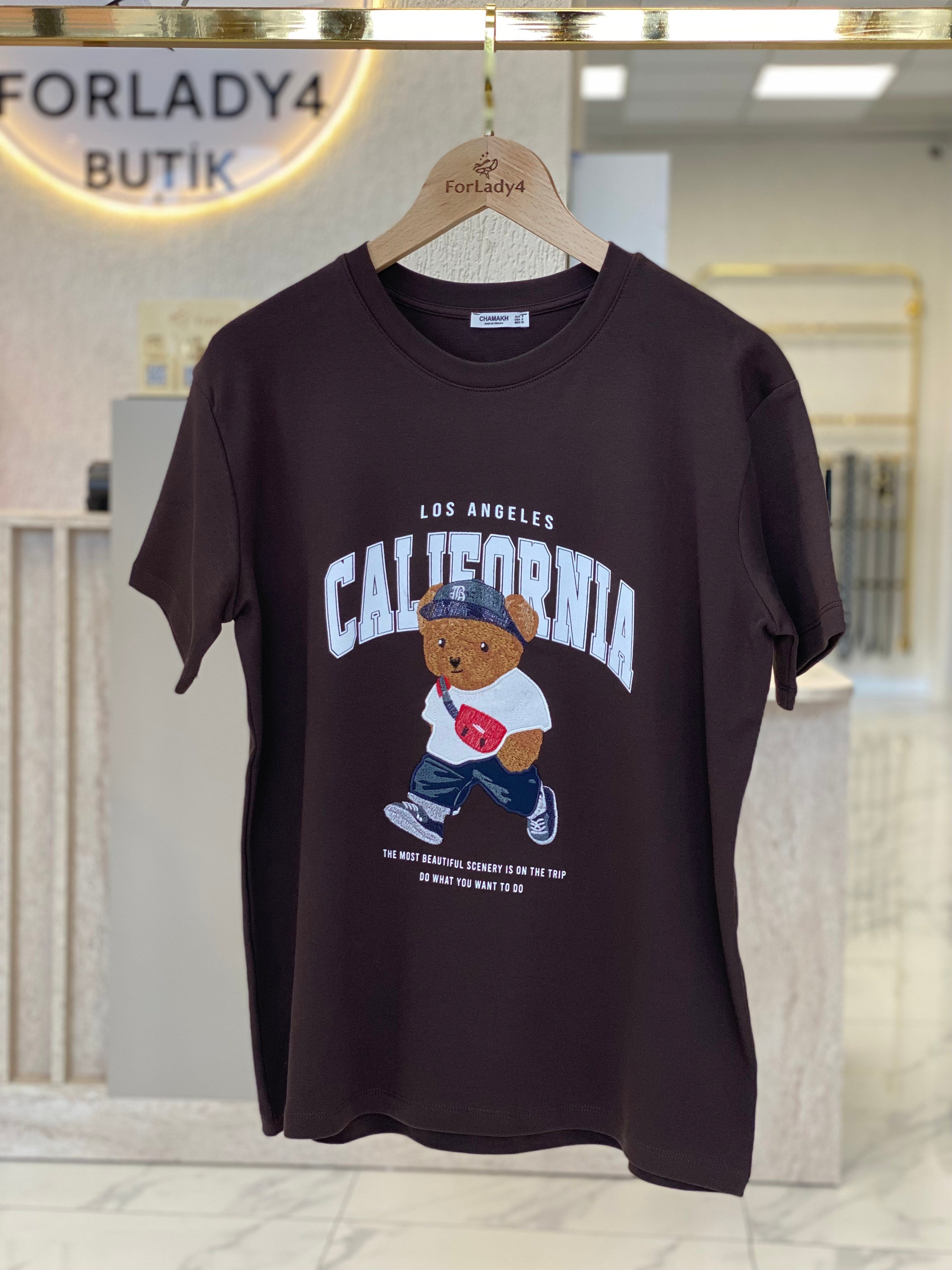 Kahverengi Ayıcık Nakışlı Bisiklet Yaka Kadın T-Shirt