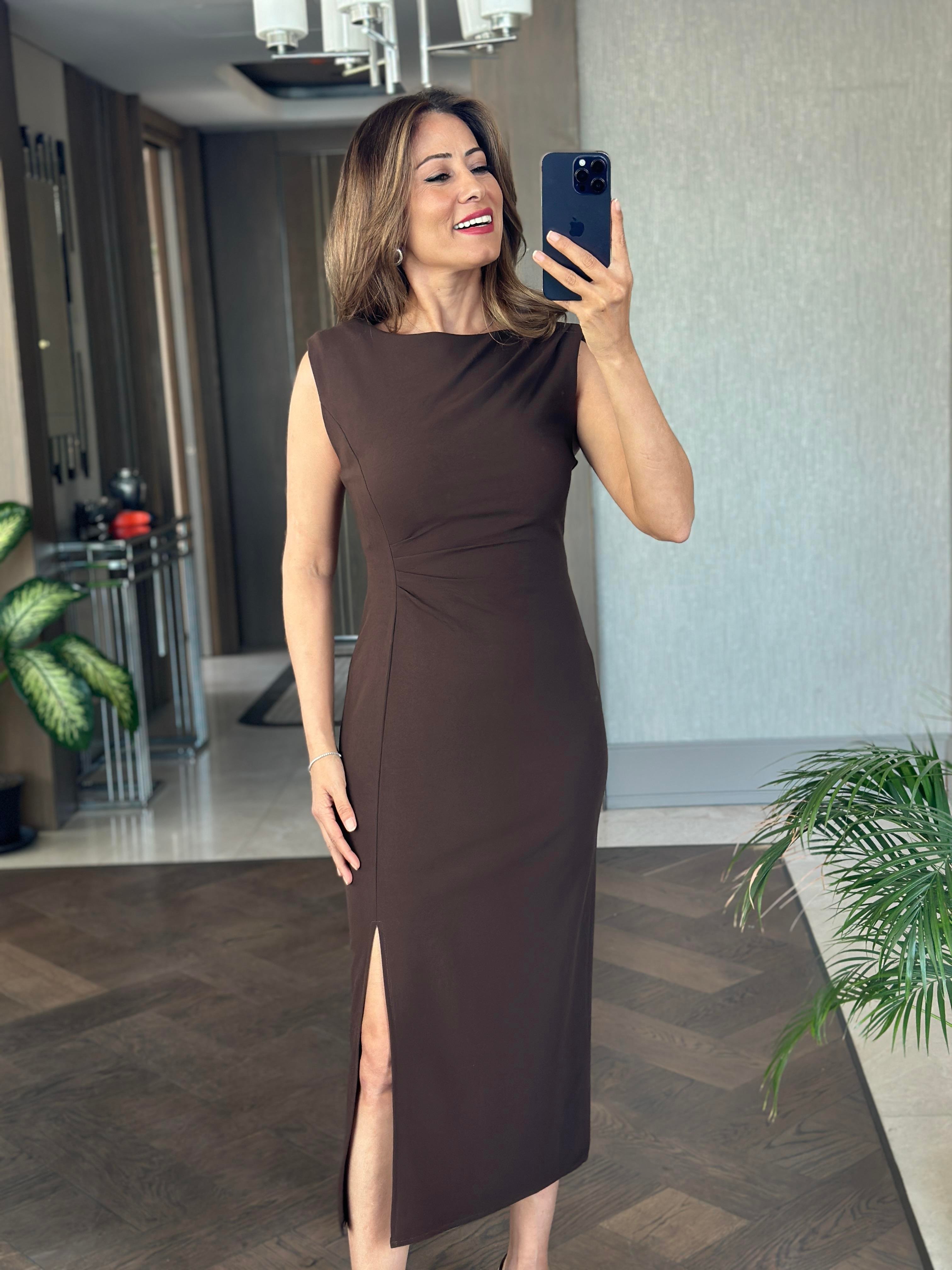 Kahverengi Beli Ve Omzu Drapeli Sıfır Kol Kadın Midi Boy Elbise