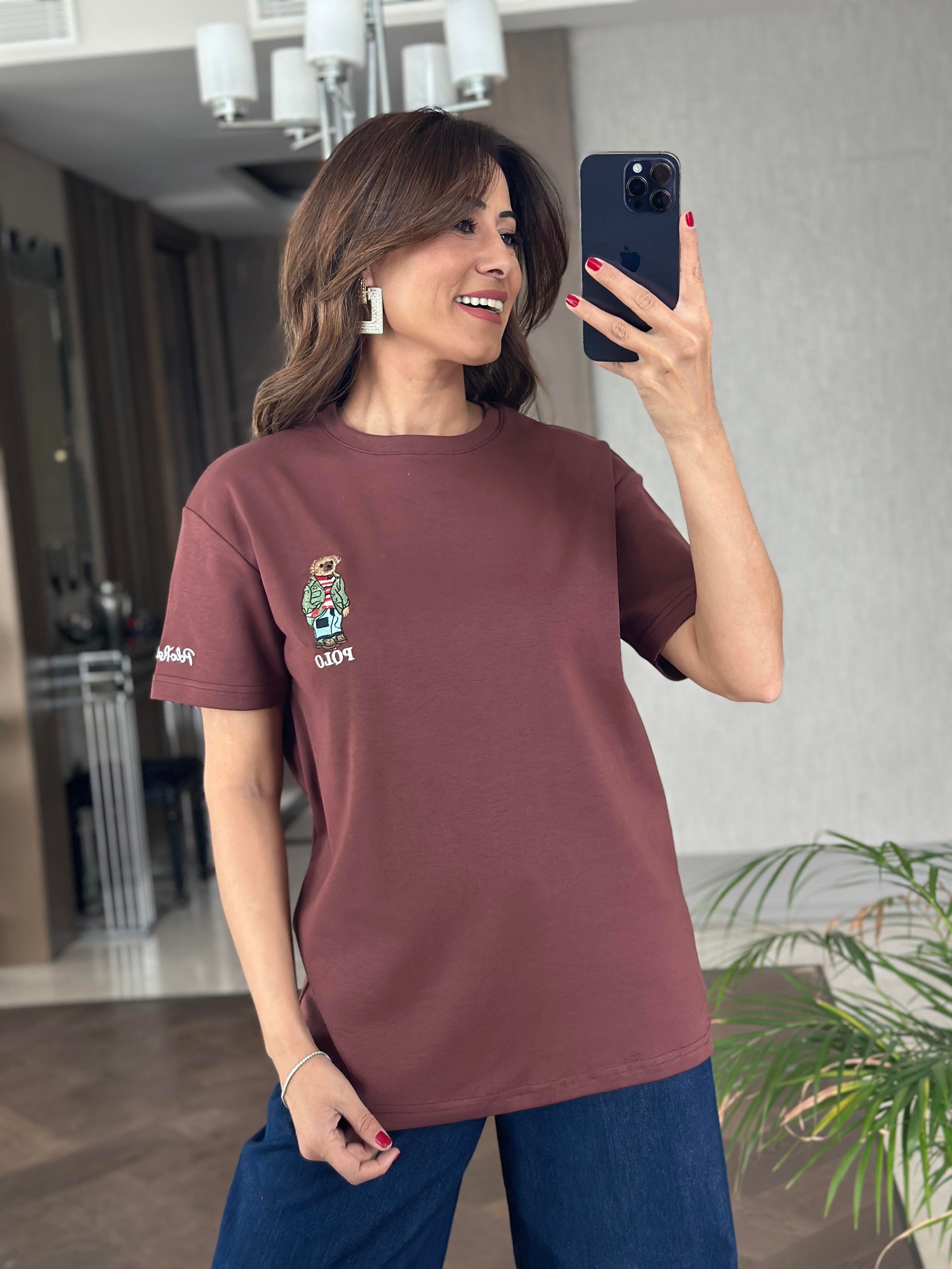 Kahverengi Bisiklet Yaka Kol Ucu Yazı Nakışlı  Ayıcık RL Kadın T-Shirt 