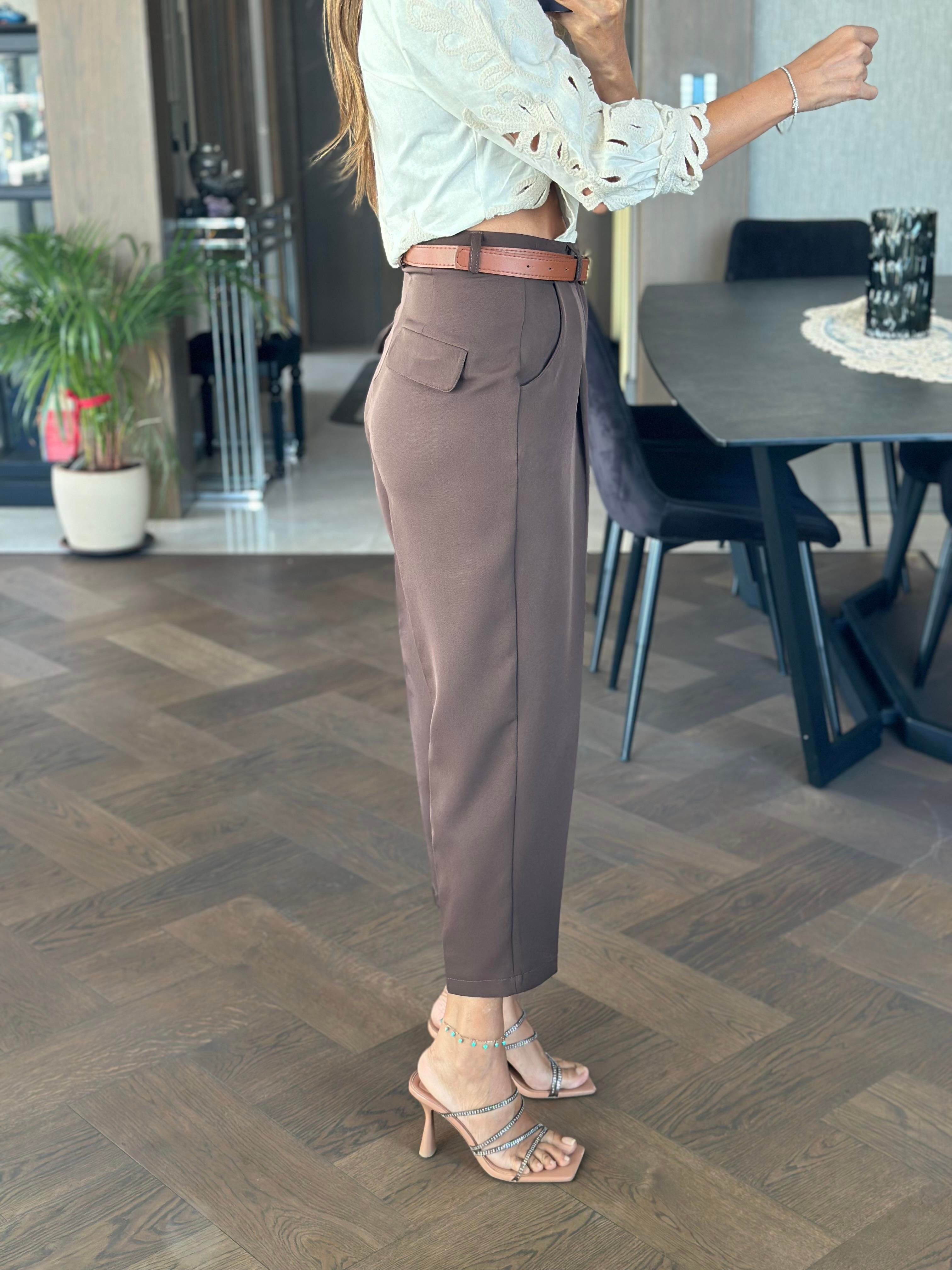 Kahverengi Kemerli Cepli Pensli Yarı Şalvar Kadın Pantolon