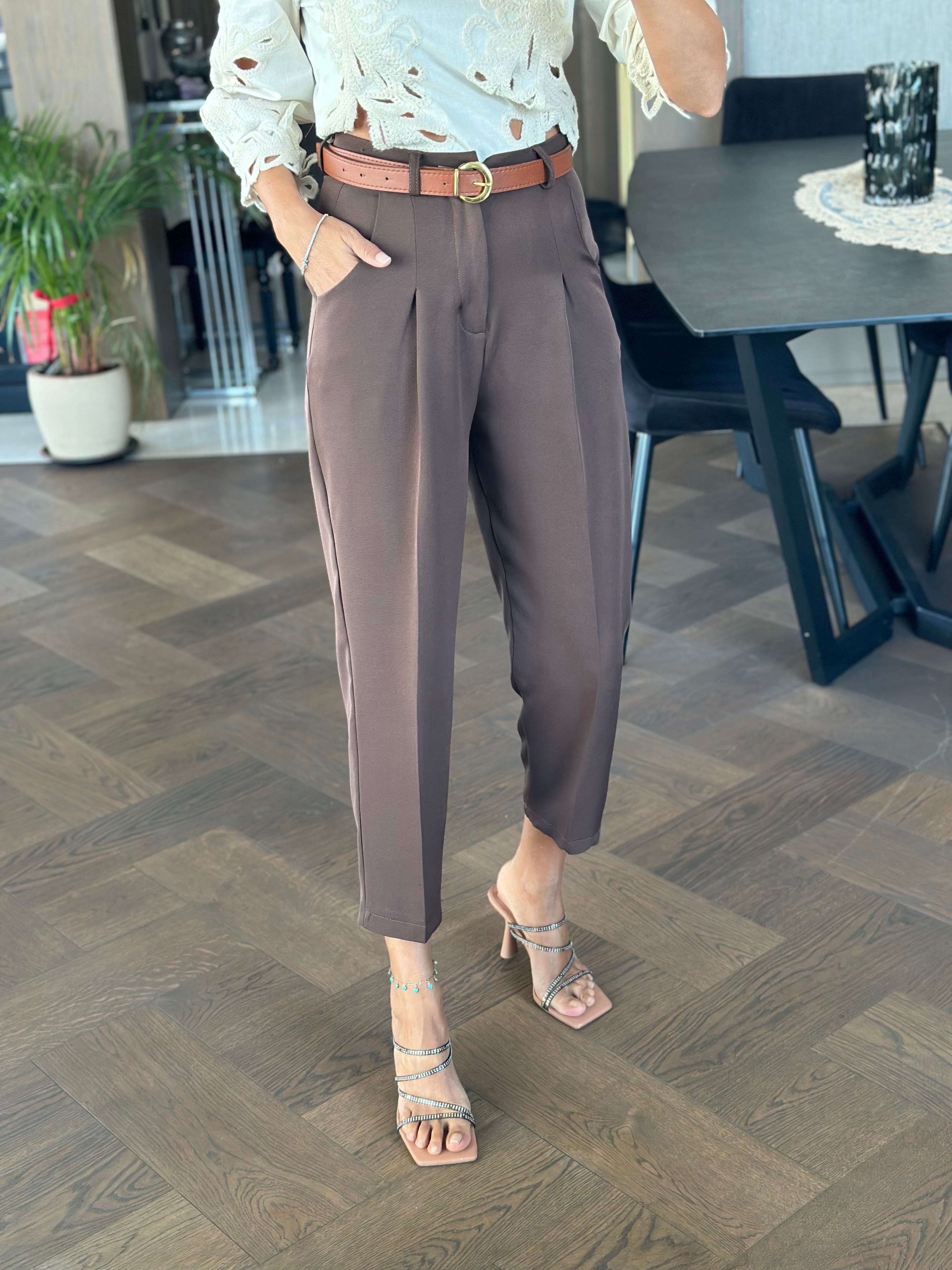 Kahverengi Kemerli Cepli Pensli Yarı Şalvar Kadın Pantolon