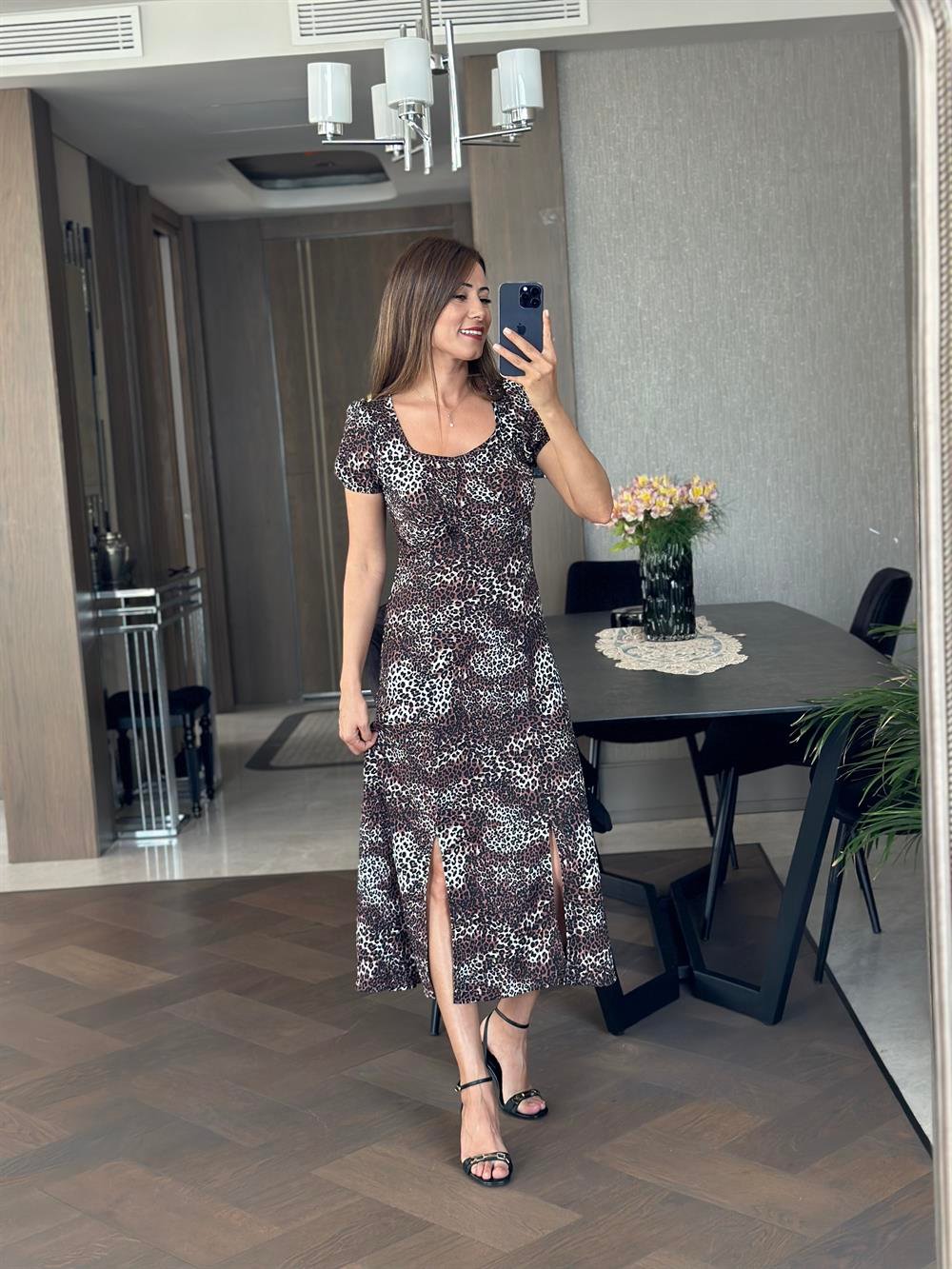 Kahverengi Leopar Desen Prenses Kol Minik Puantiyeli Yırtmaçlı Bürümcük Kadın Elbise