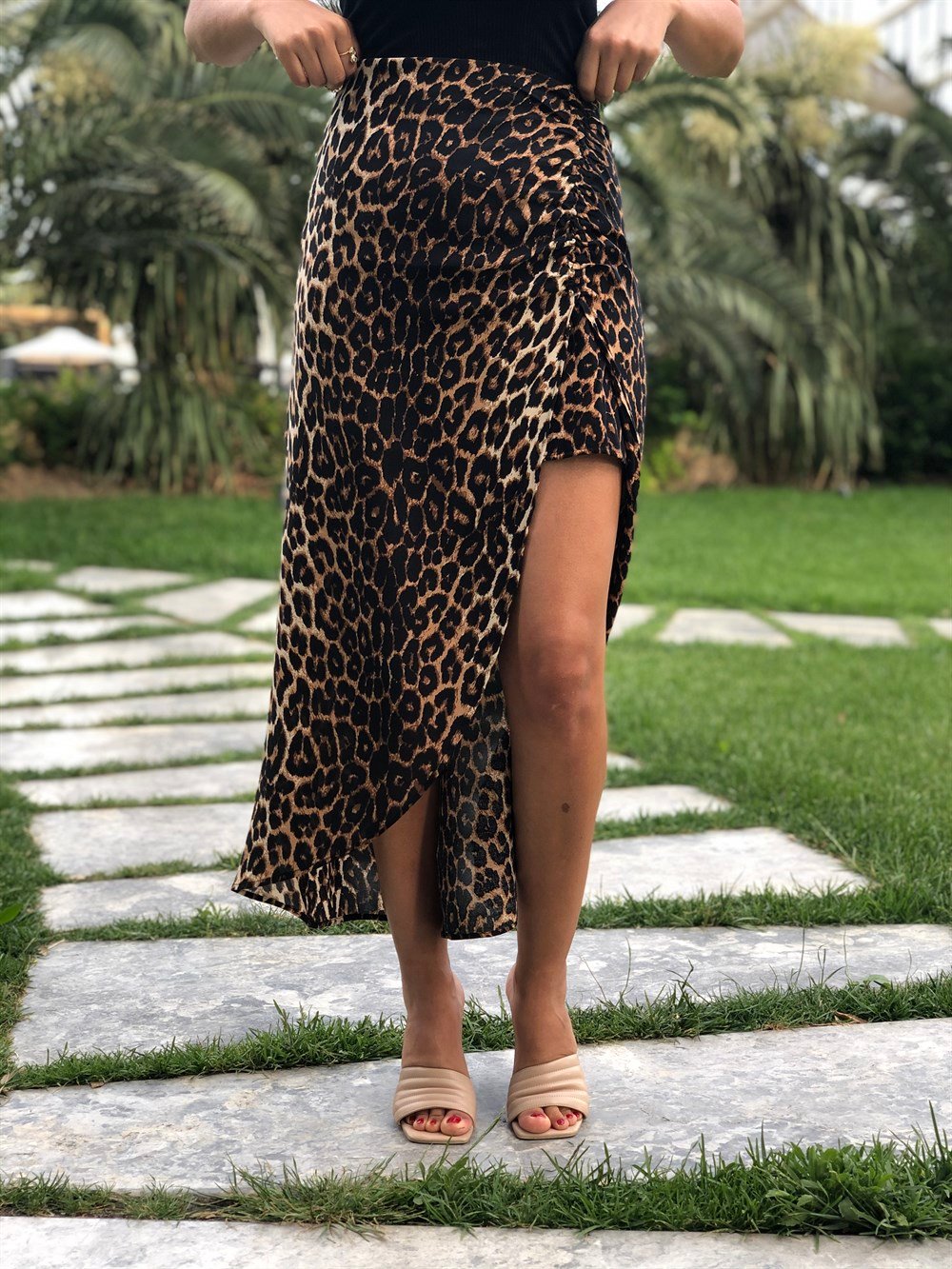 Kahverengi Leopar Desen Yanı Büzgülü Viskon Kadın Etek