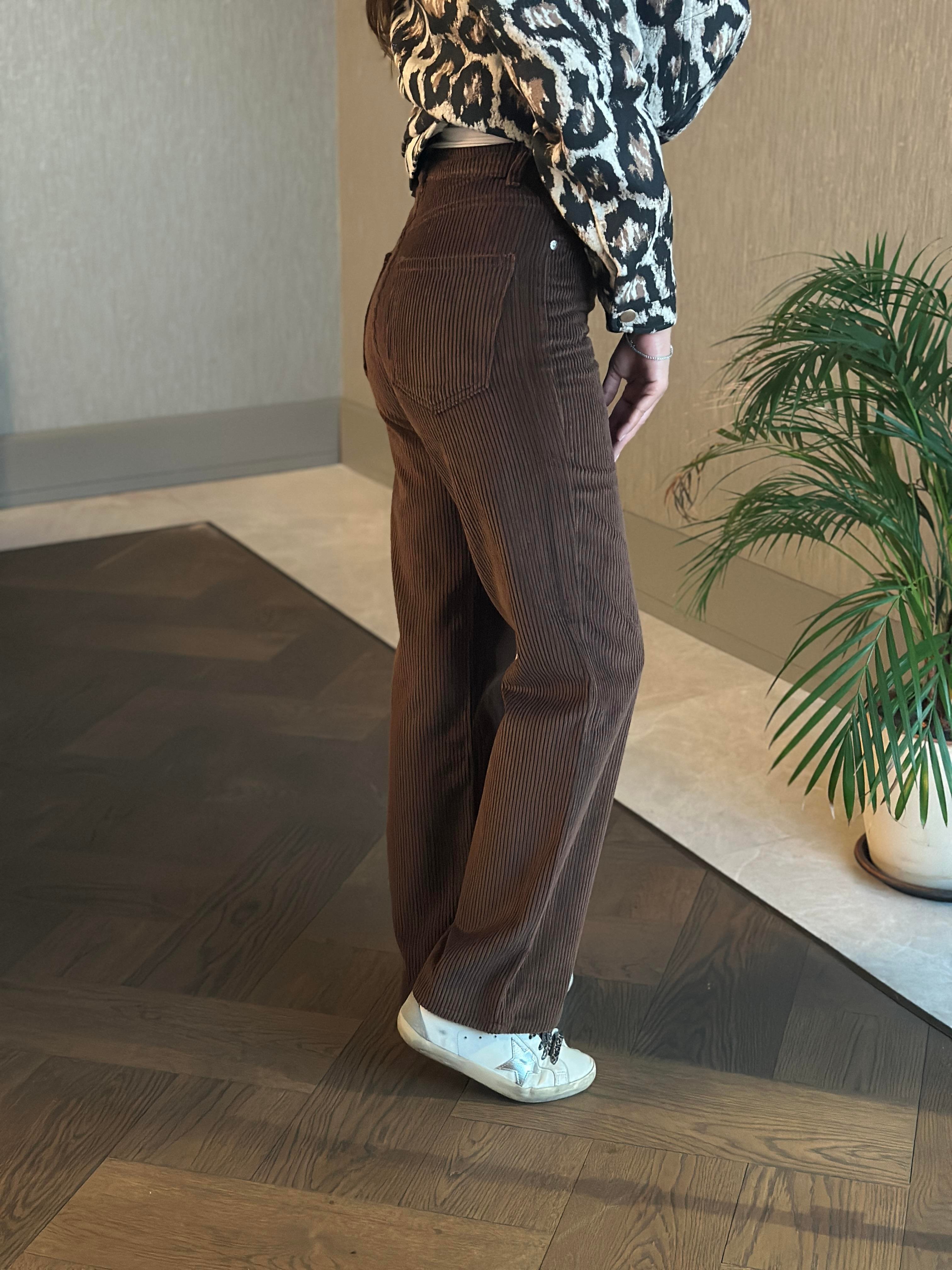 Kahverengi Marka Model Straight Fitilli Kadın Kadife Pantolon