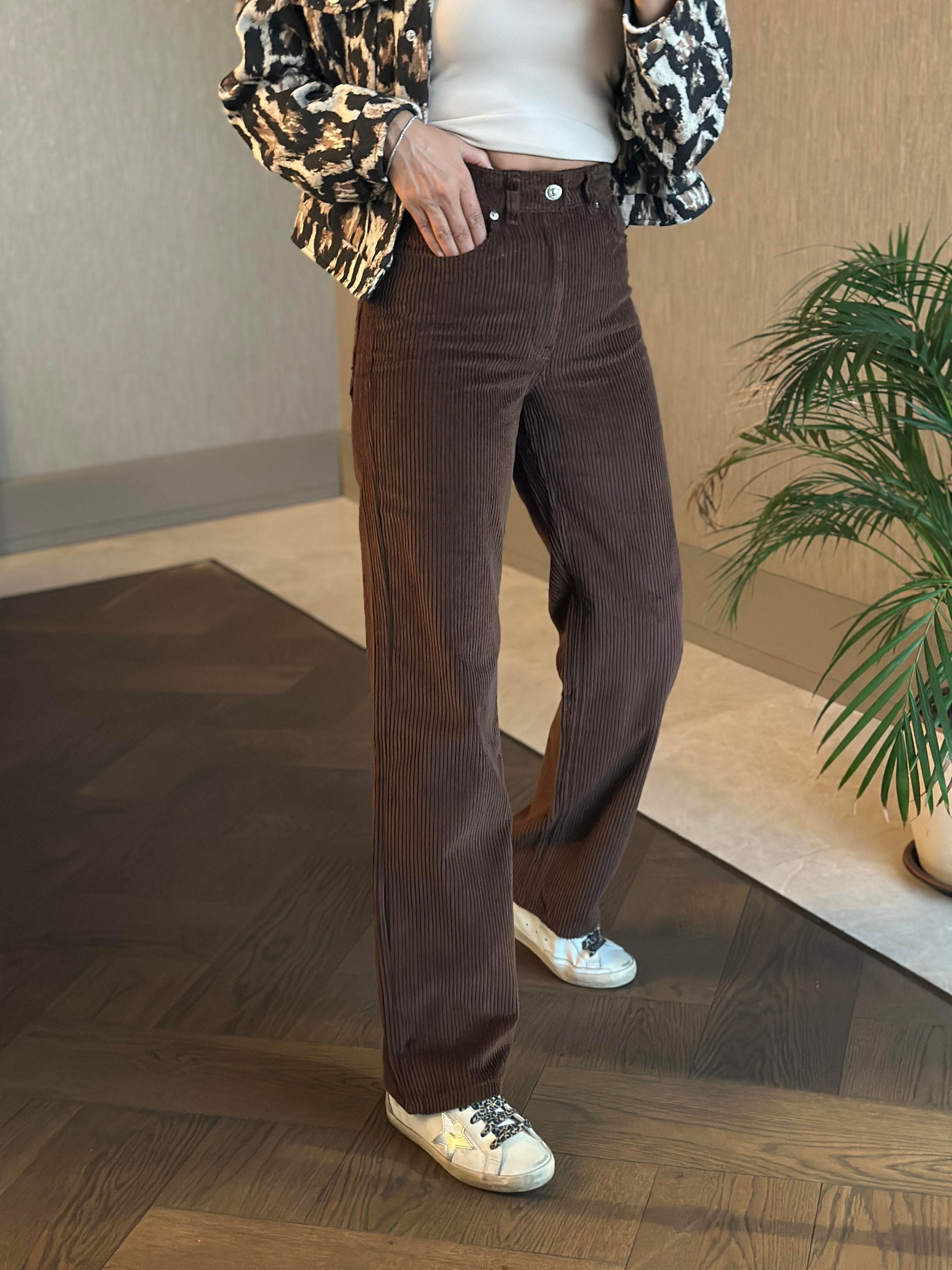 Kahverengi Marka Model Straight Fitilli Kadın Kadife Pantolon