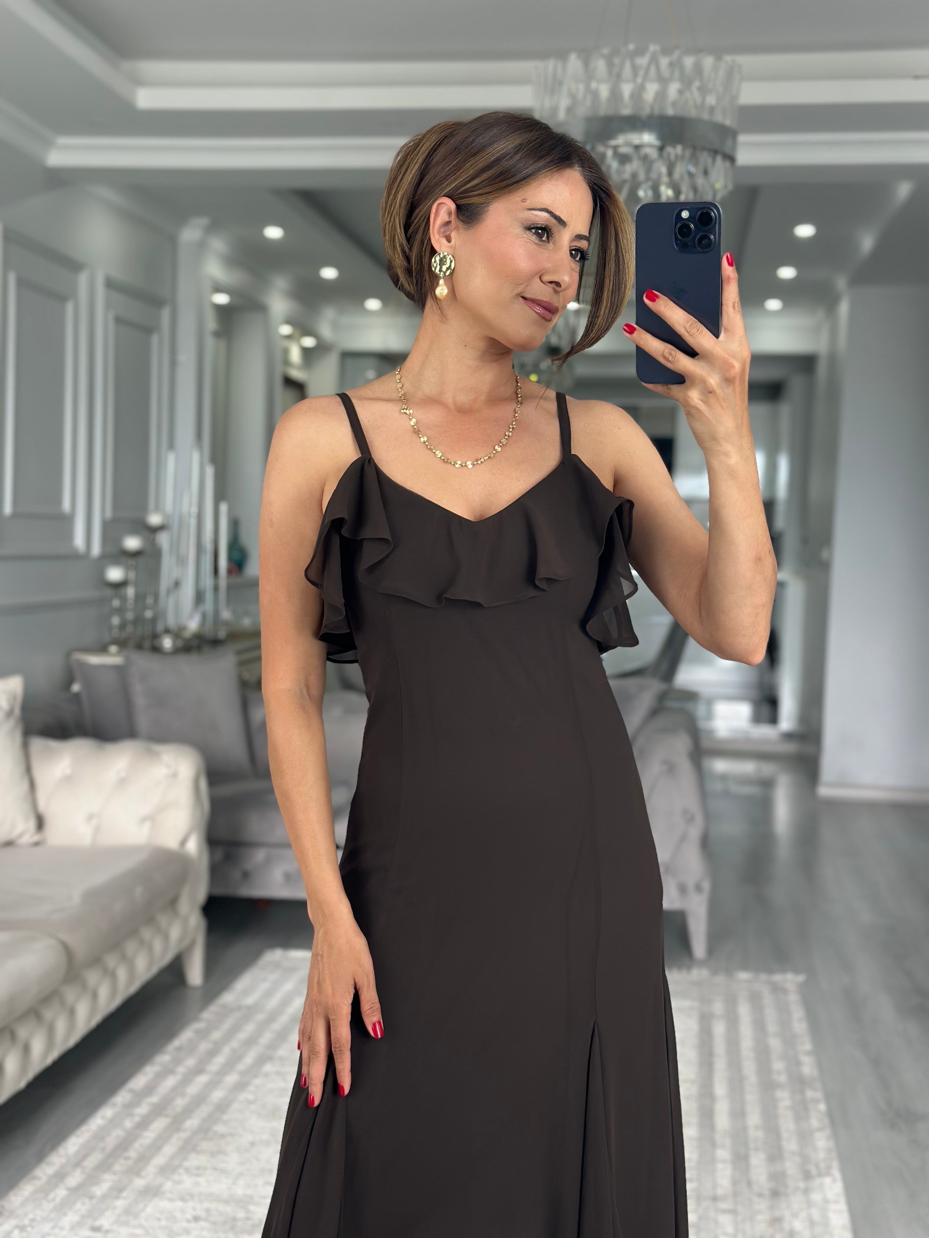 Kahverengi Şifon Fırfır Detaylı Askılı Maxi Boy Kadın Elbise