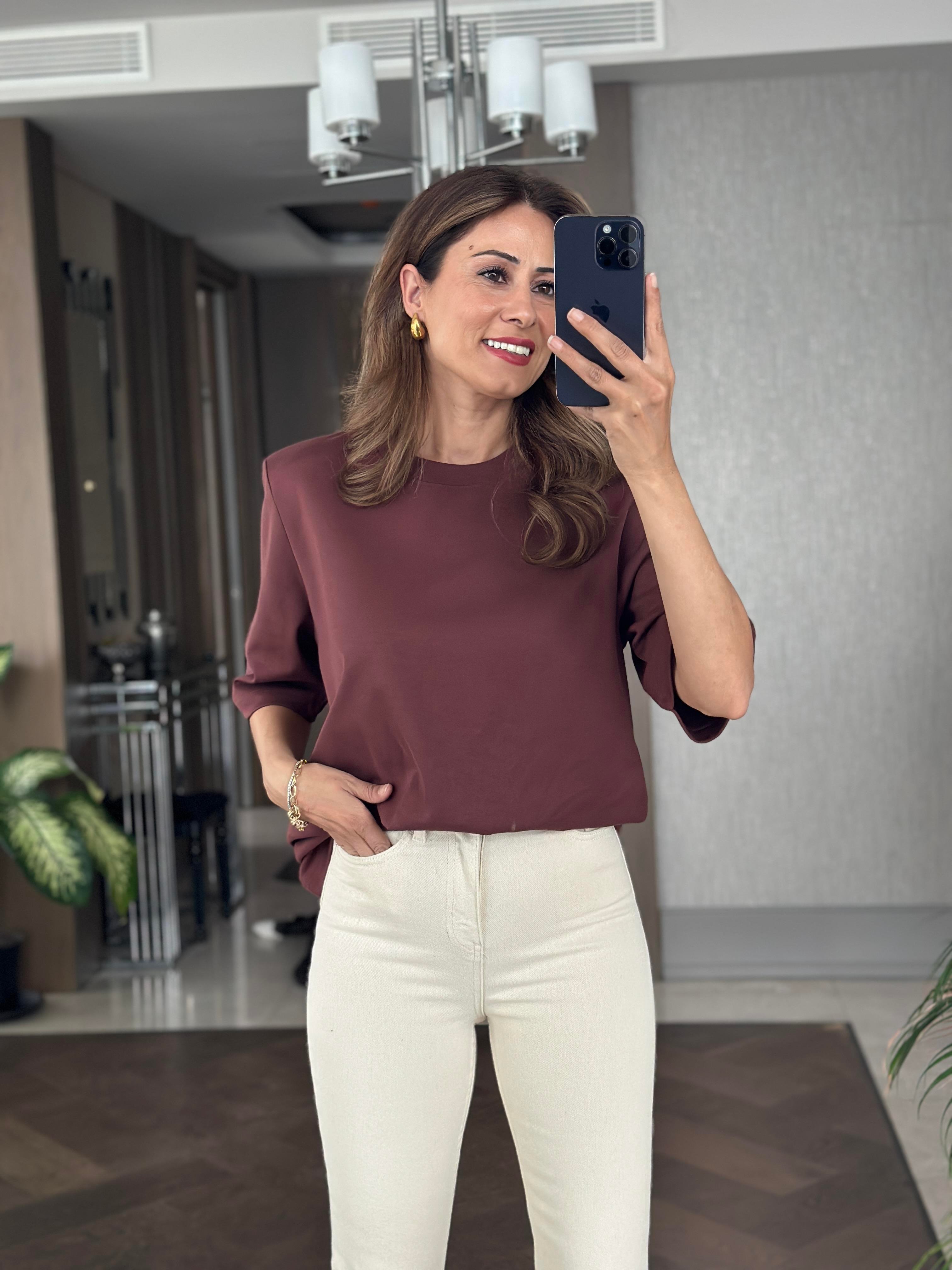 Kahverengi Vatkalı Oversize Mass Model Bisiklet Yaka Kısa Kol Kadın T-Shirt
