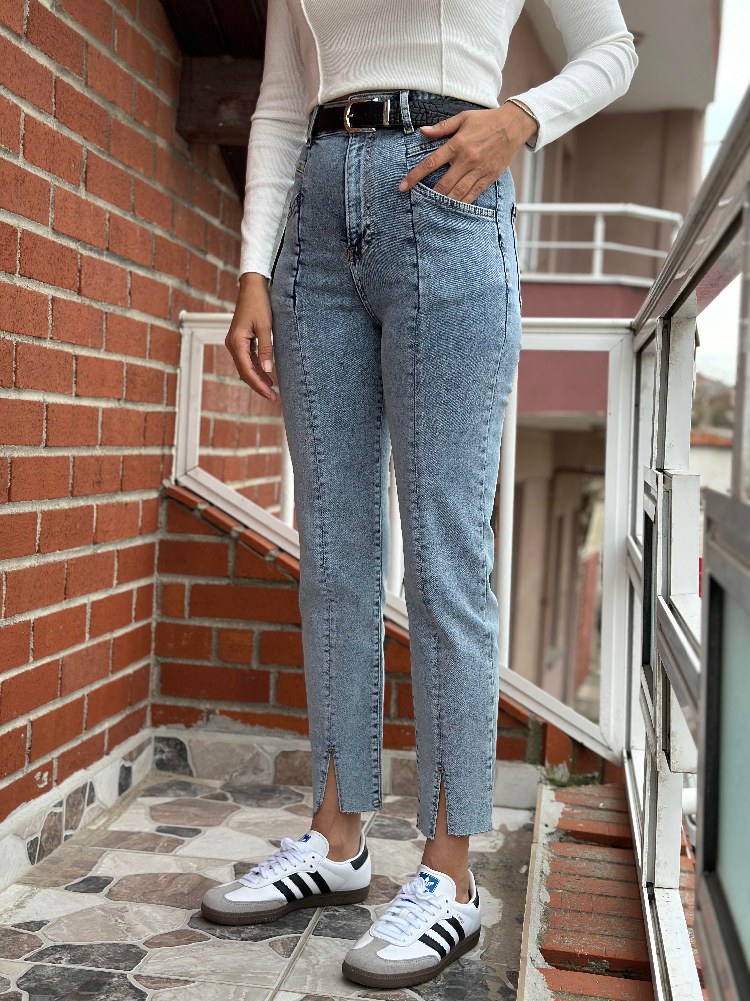 Kar Yıkama Önü Dikiş Detay Kesik Paça Mom Slim Fit Kadın Jean  Pantolon