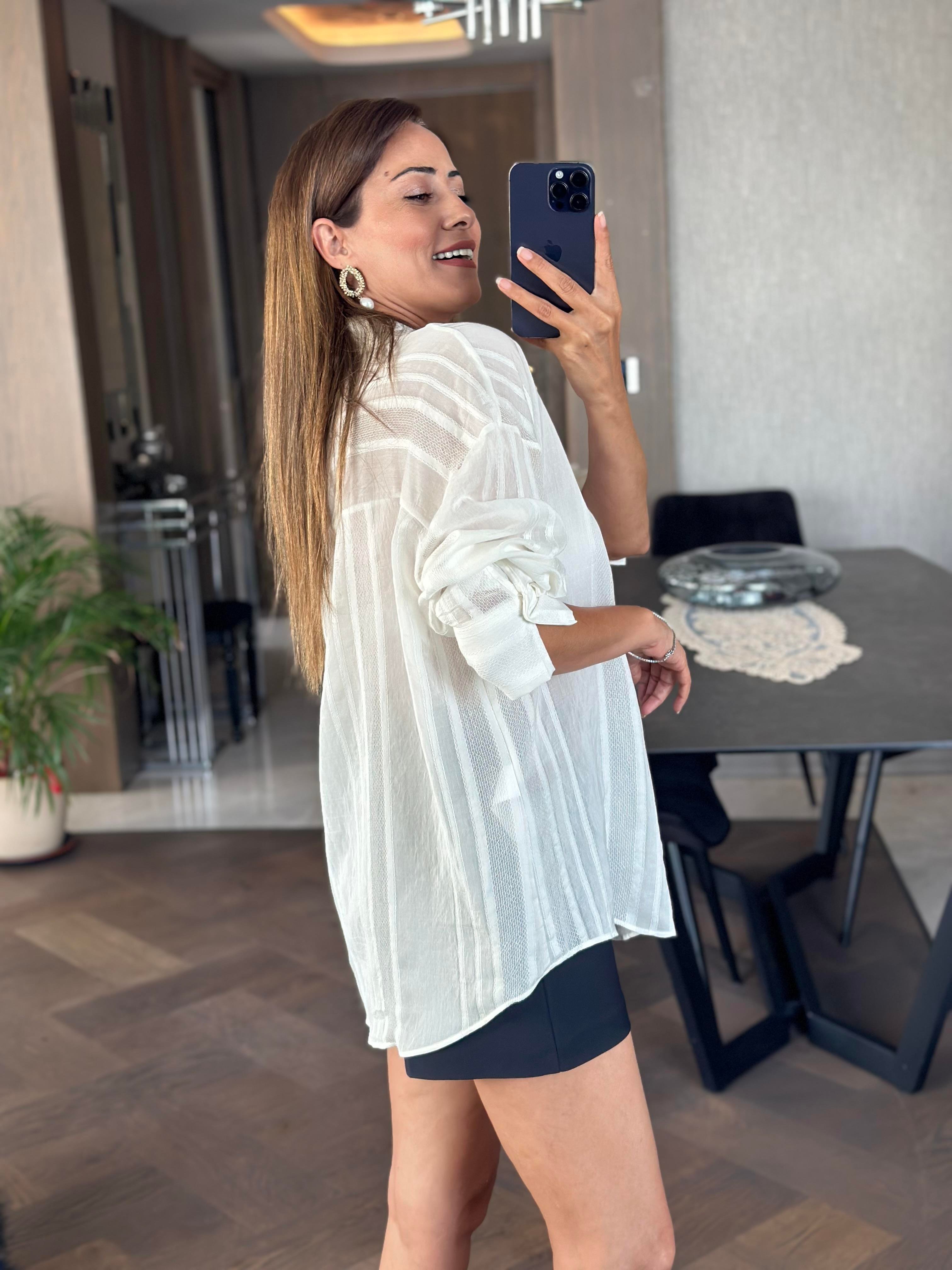 Kırık Beyaz Dokulu Transparan Kadın Gömlek