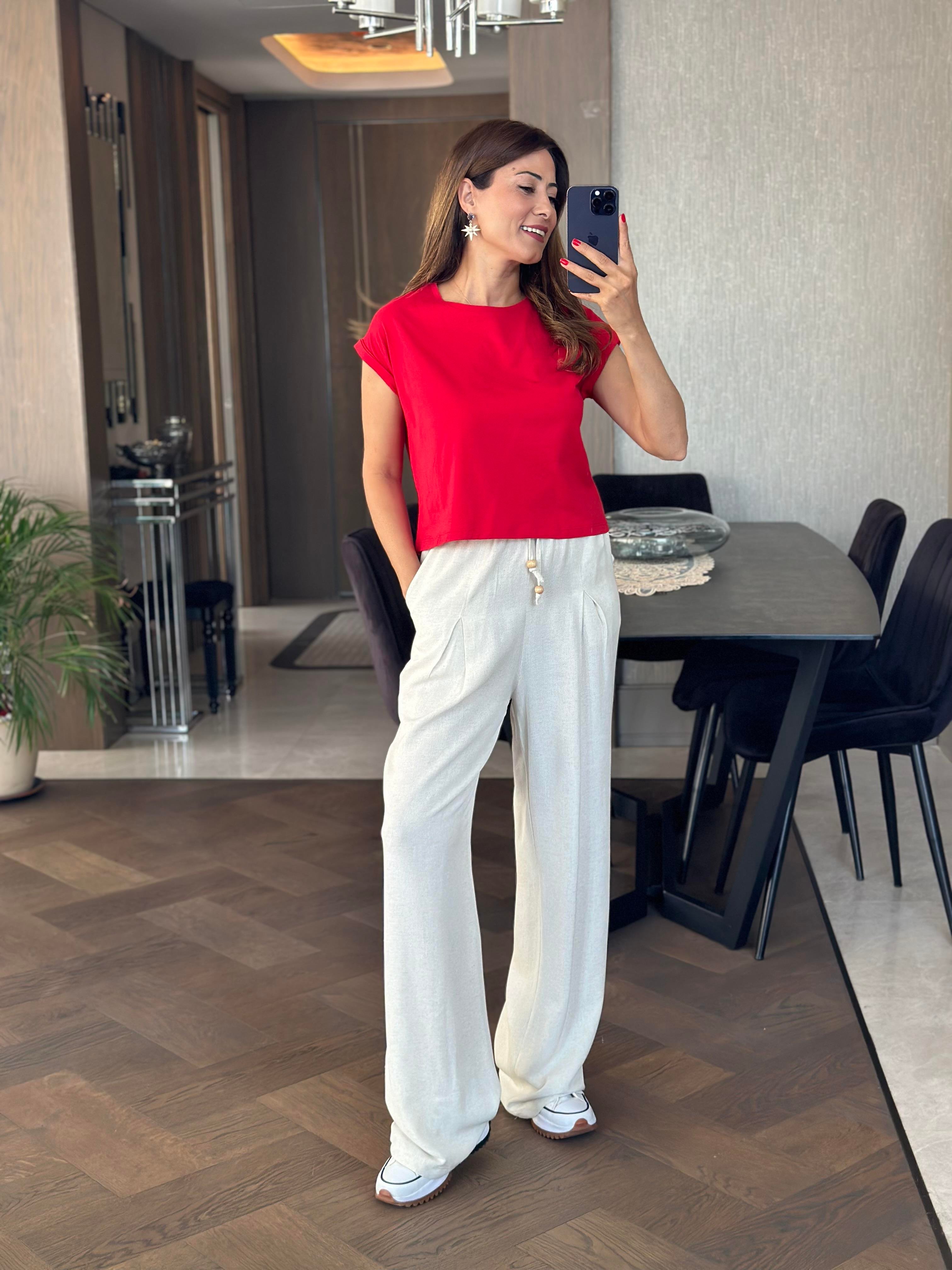 Kırmızı Bisiklet Yaka Basic Top Kadın Crop T-Shirt