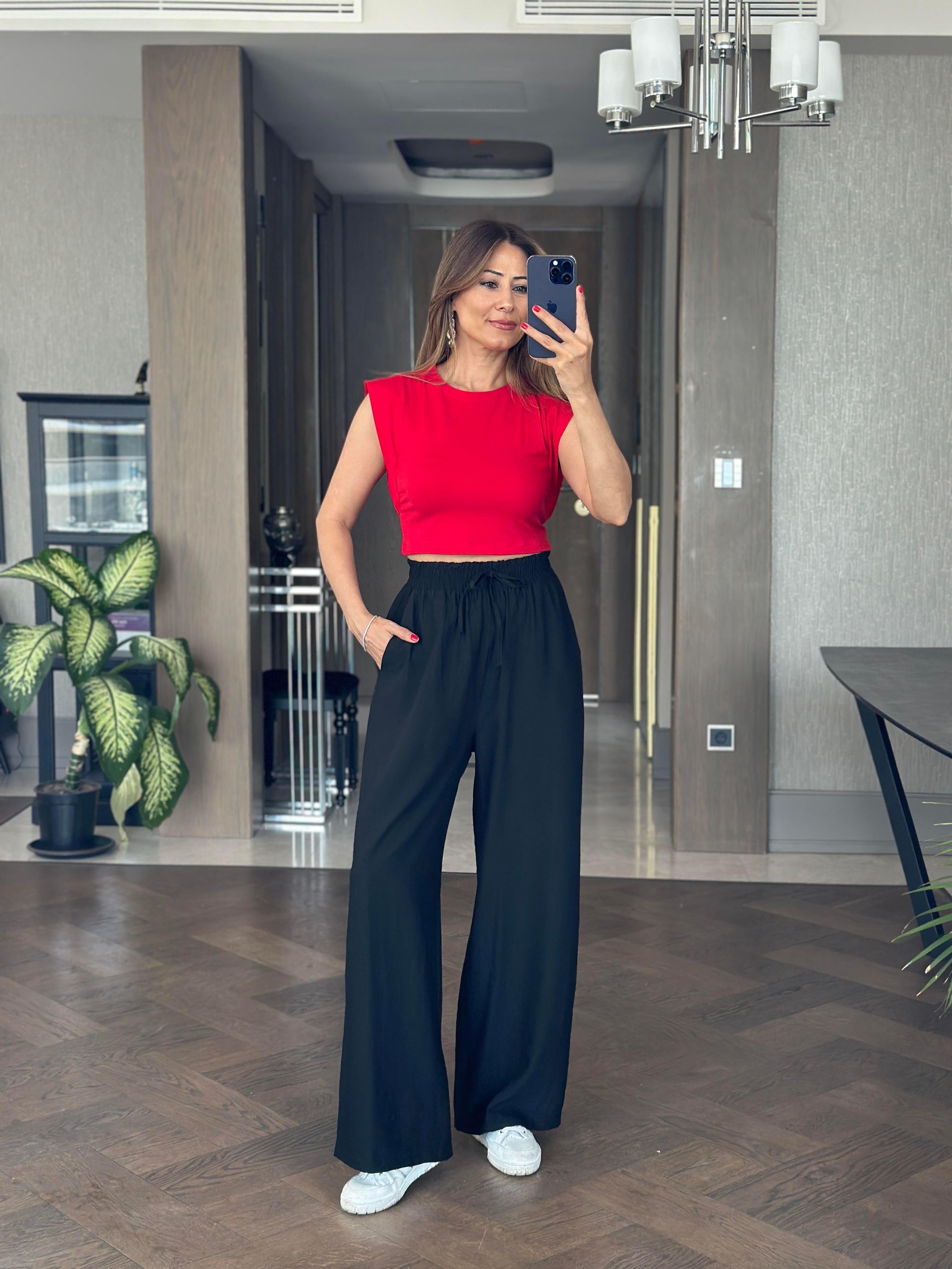 Kırmızı Vatka Görünümlü Sıfır Kol Kadın Crop Body