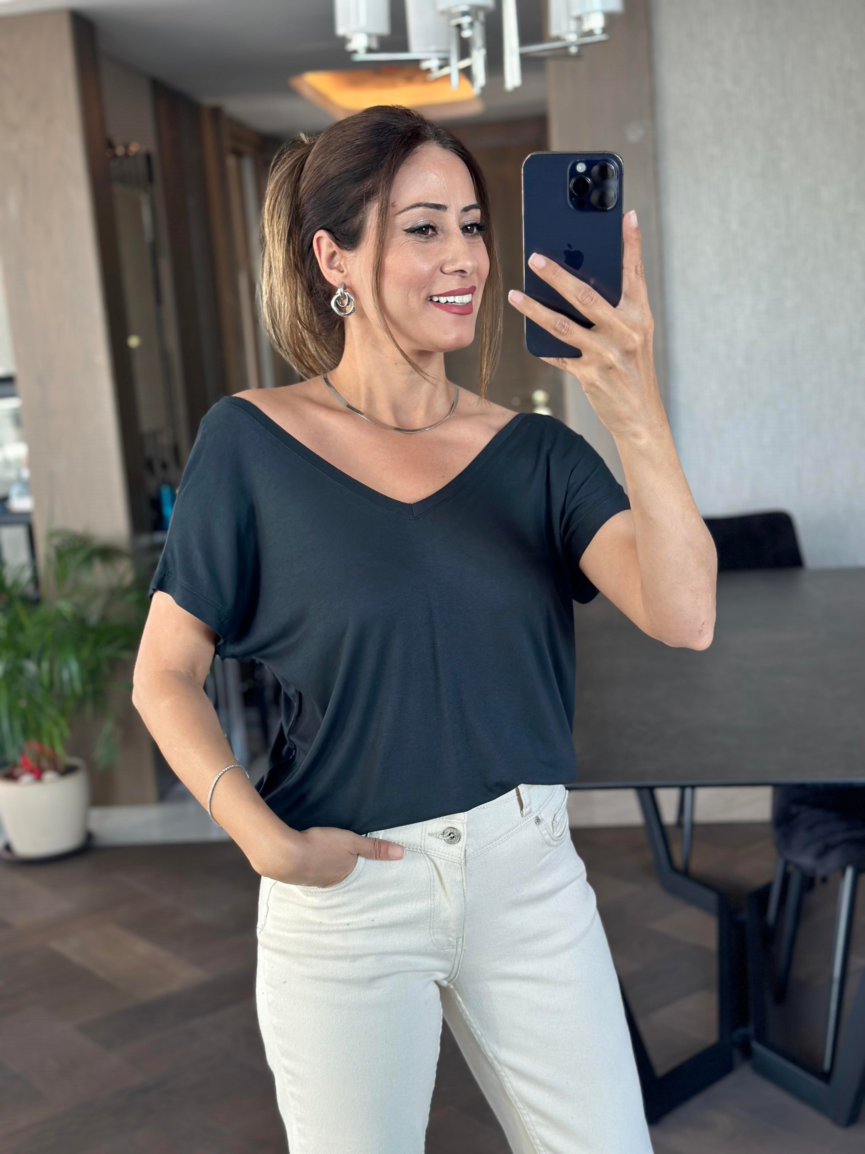 Koyu Füme Ön Arka V Yaka Kısa Yarasa Kol Kadın T-Shirt
