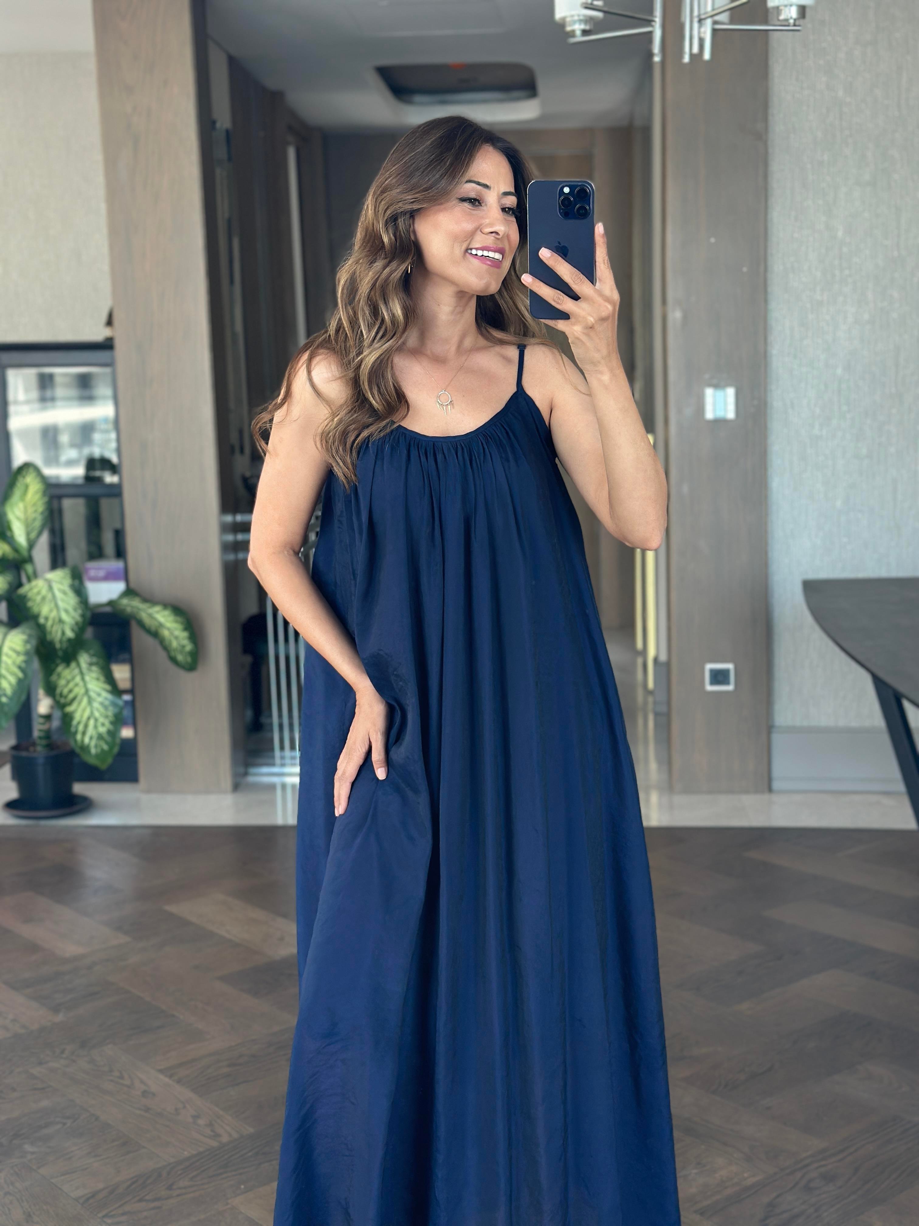 Lacivert Ayarlanabilir Askılı Astarlı Salaş Maksi Boy Kadın Elbise