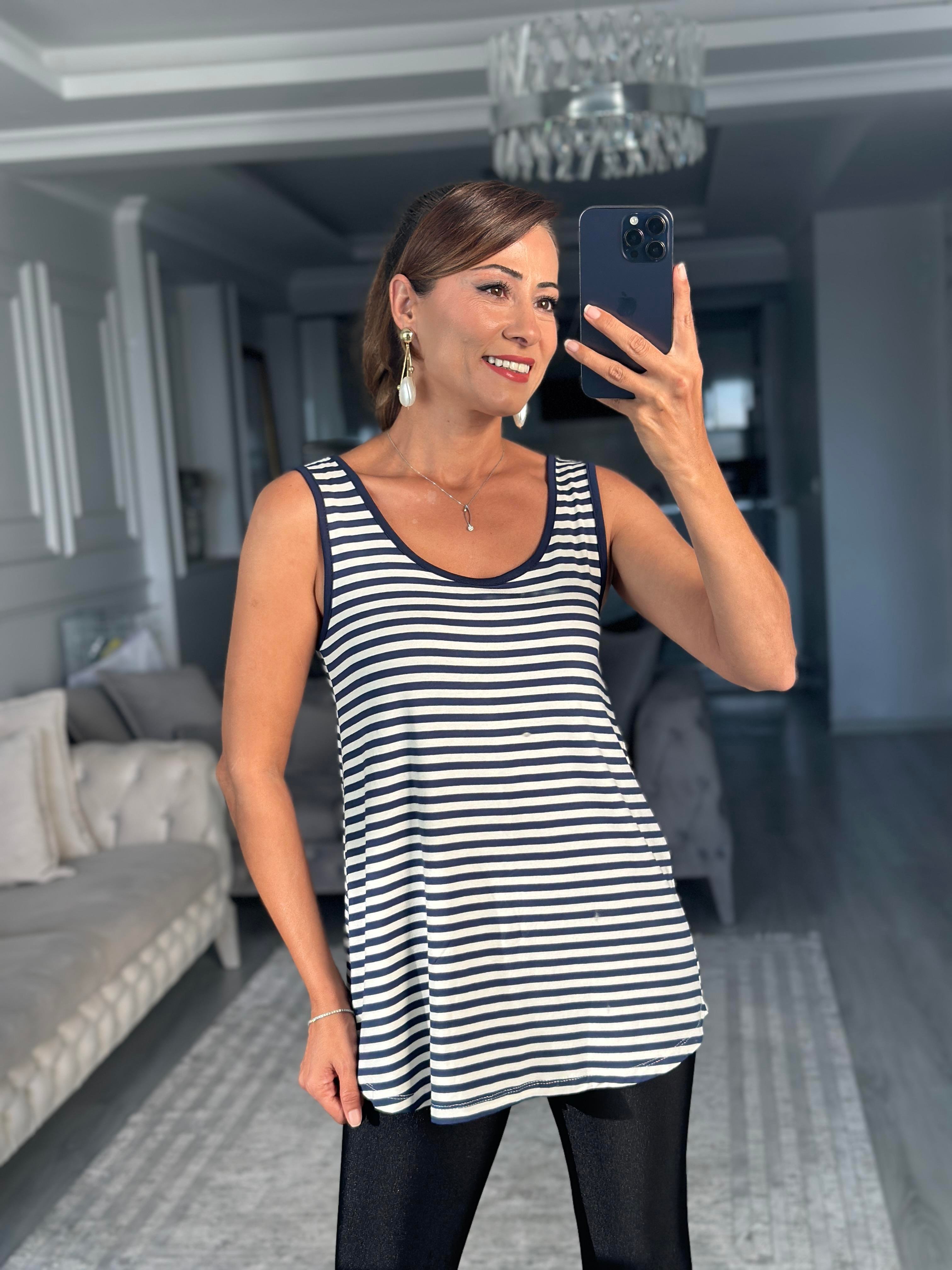 Lacivert Çizgili Askılı Eteği Oval Oversize Kadın Bluz