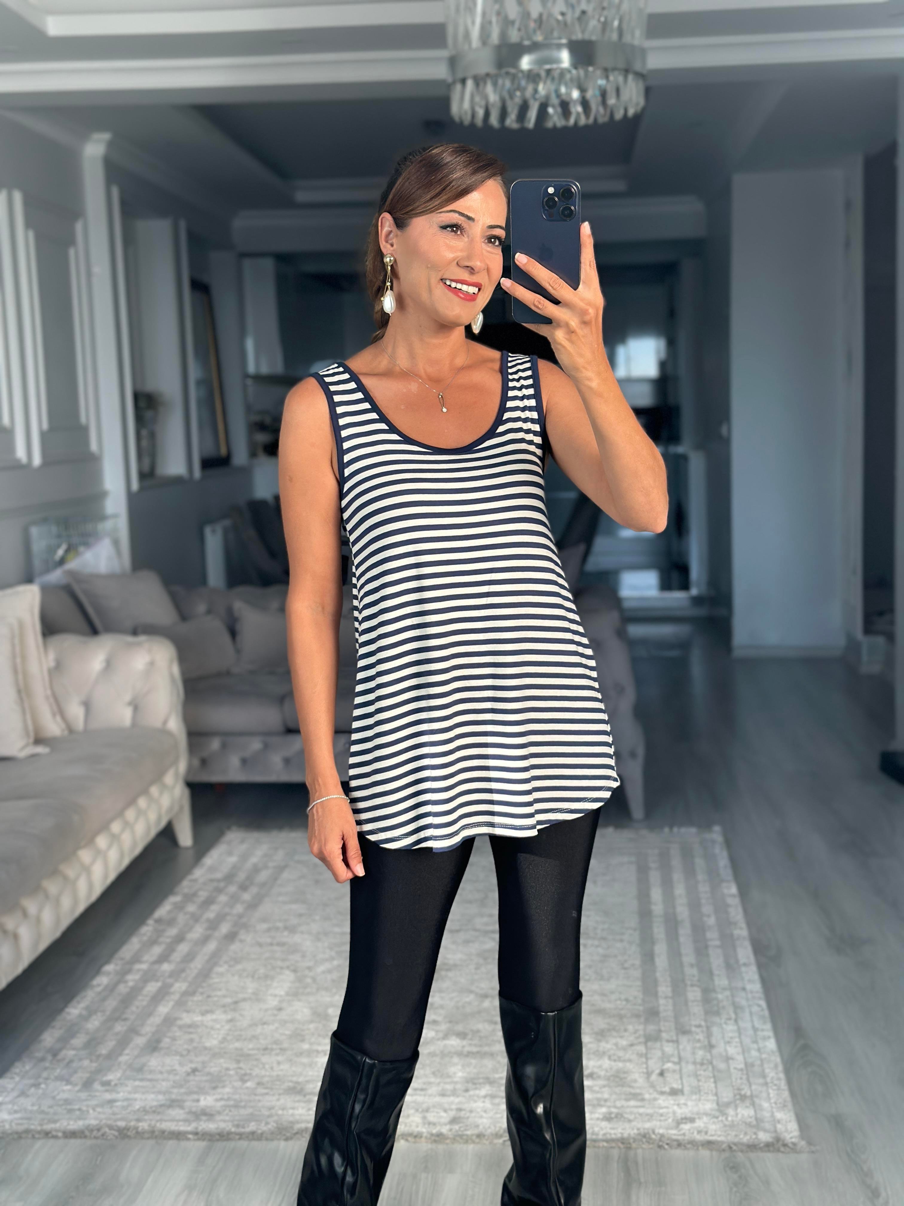 Lacivert Çizgili Askılı Eteği Oval Oversize Kadın Bluz